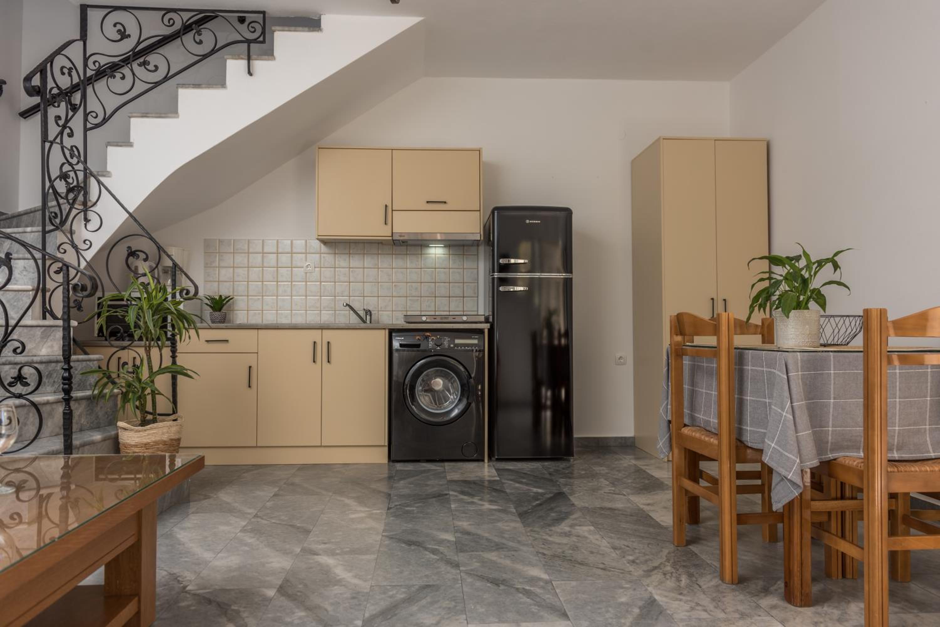 Harbour Studios And Apartments photo 3