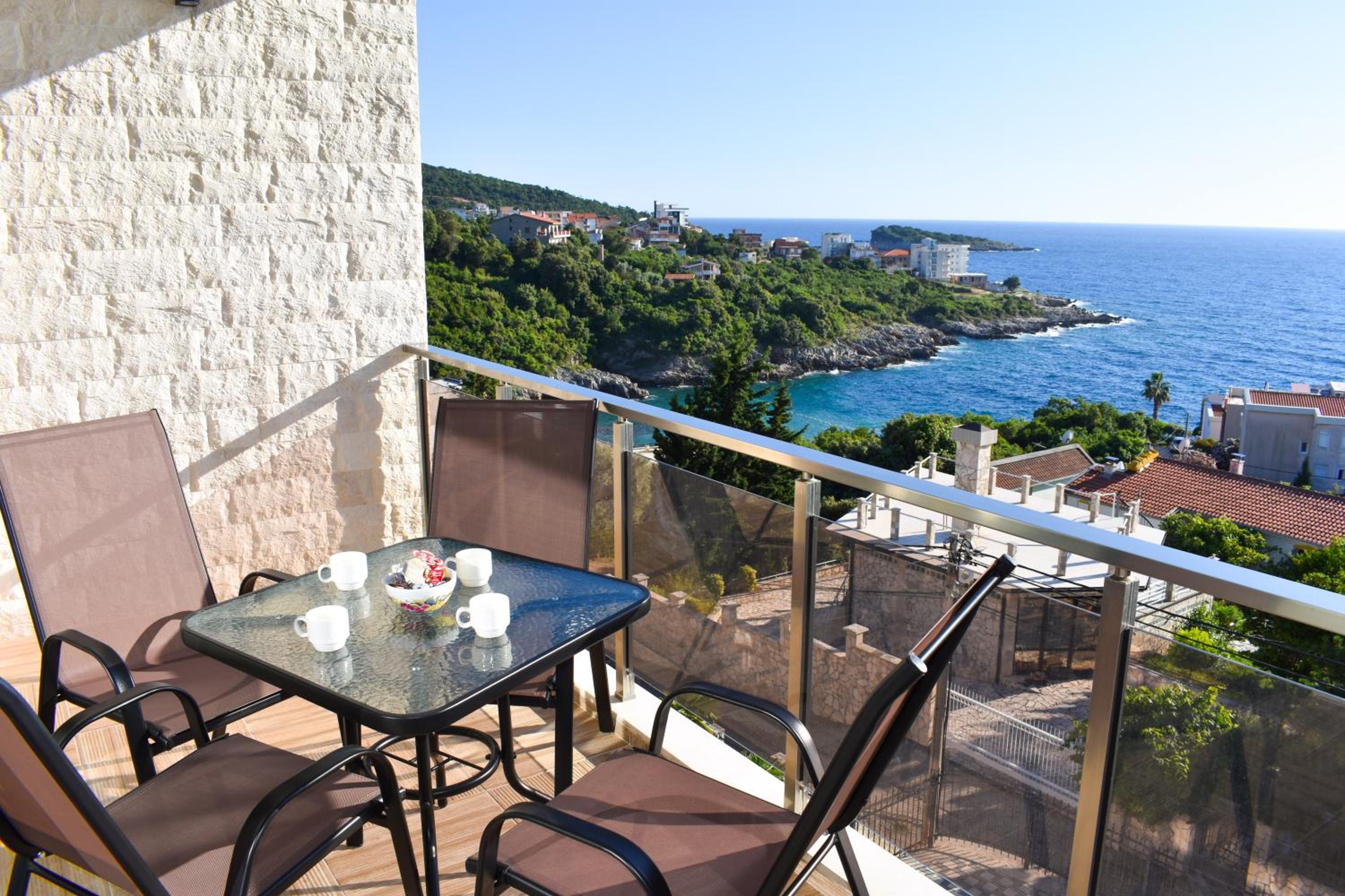 White Star Apartments view 4