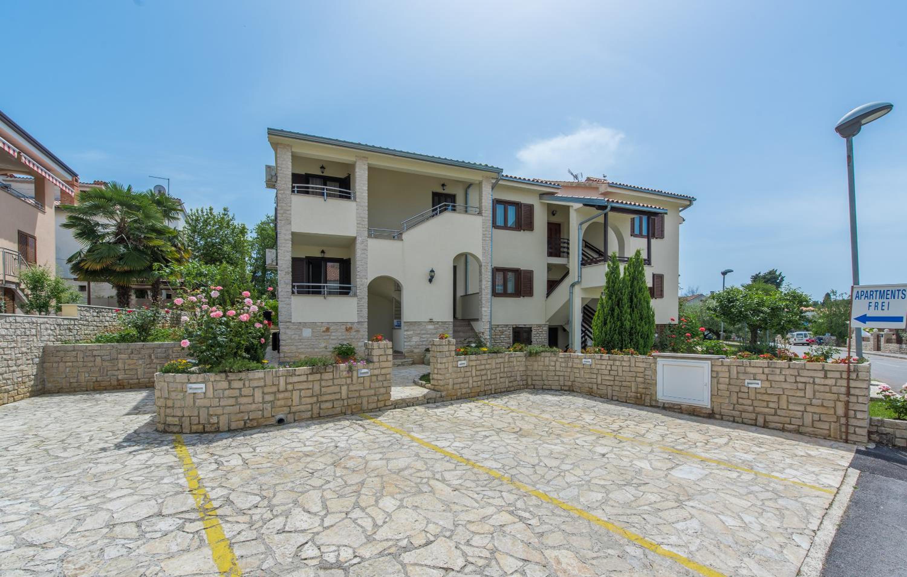 Apartmani Lorena - Property Image 8