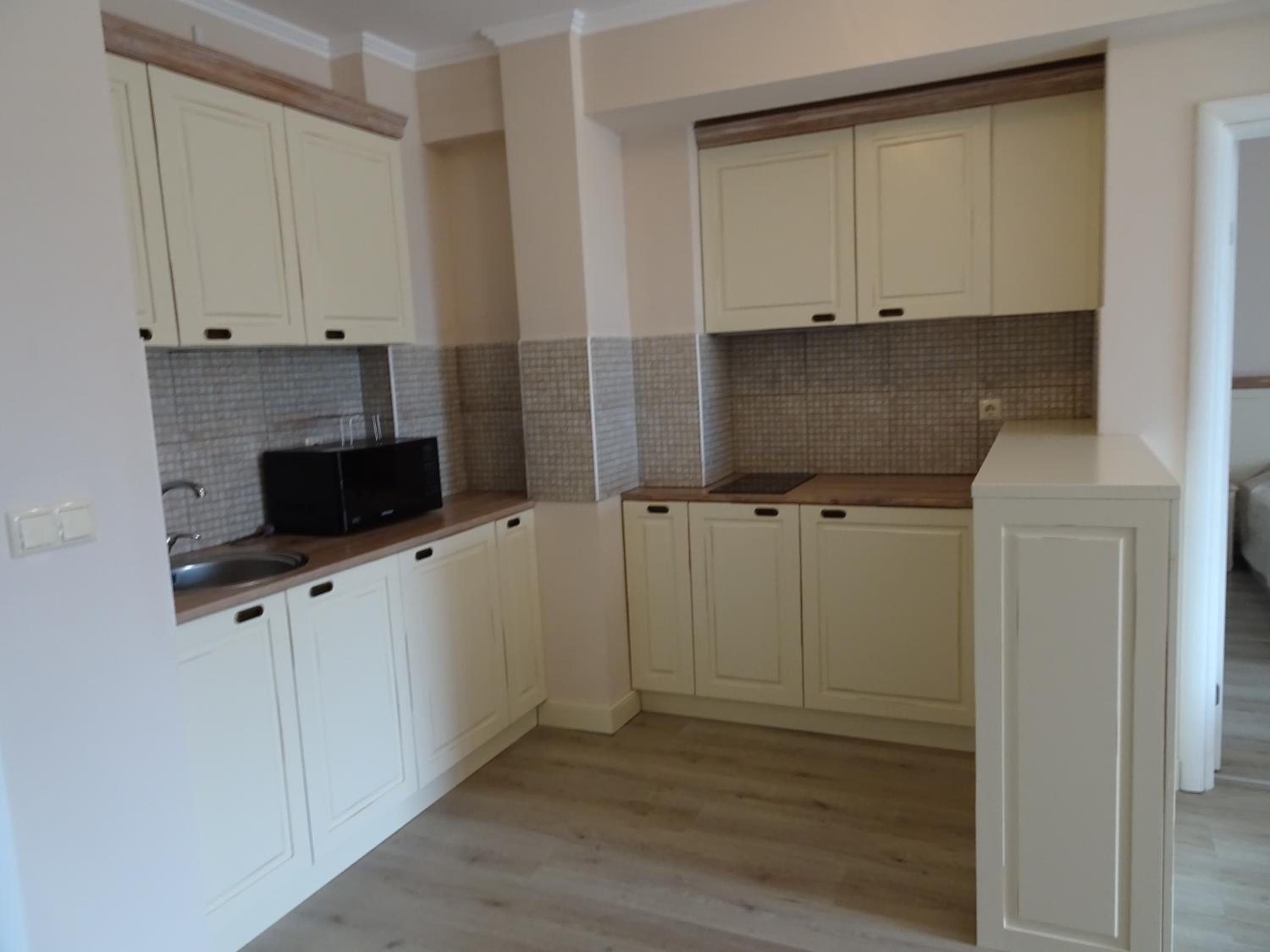 Private Apartments in White Rock Castle