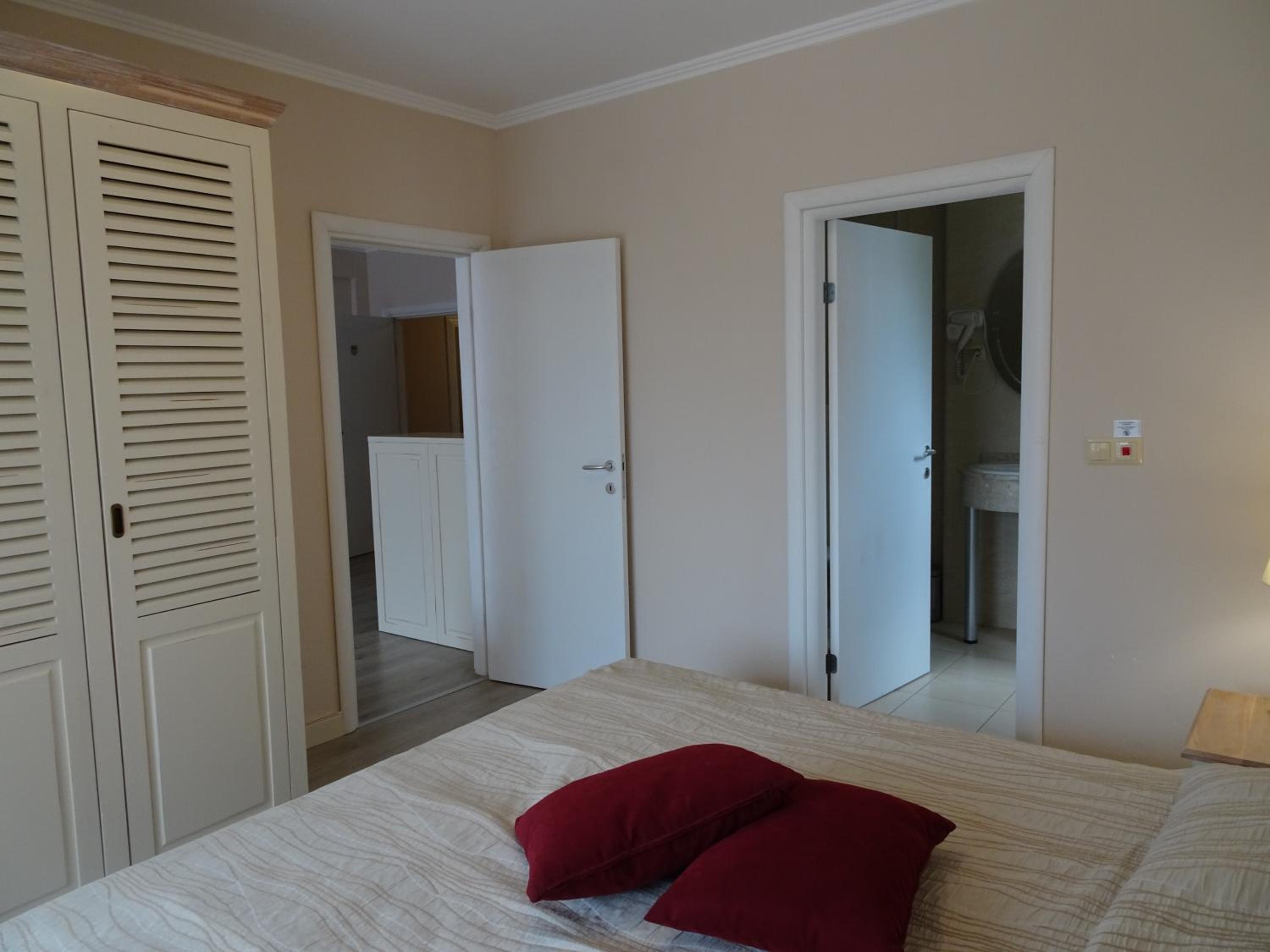 Private Apartments in White Rock Castle