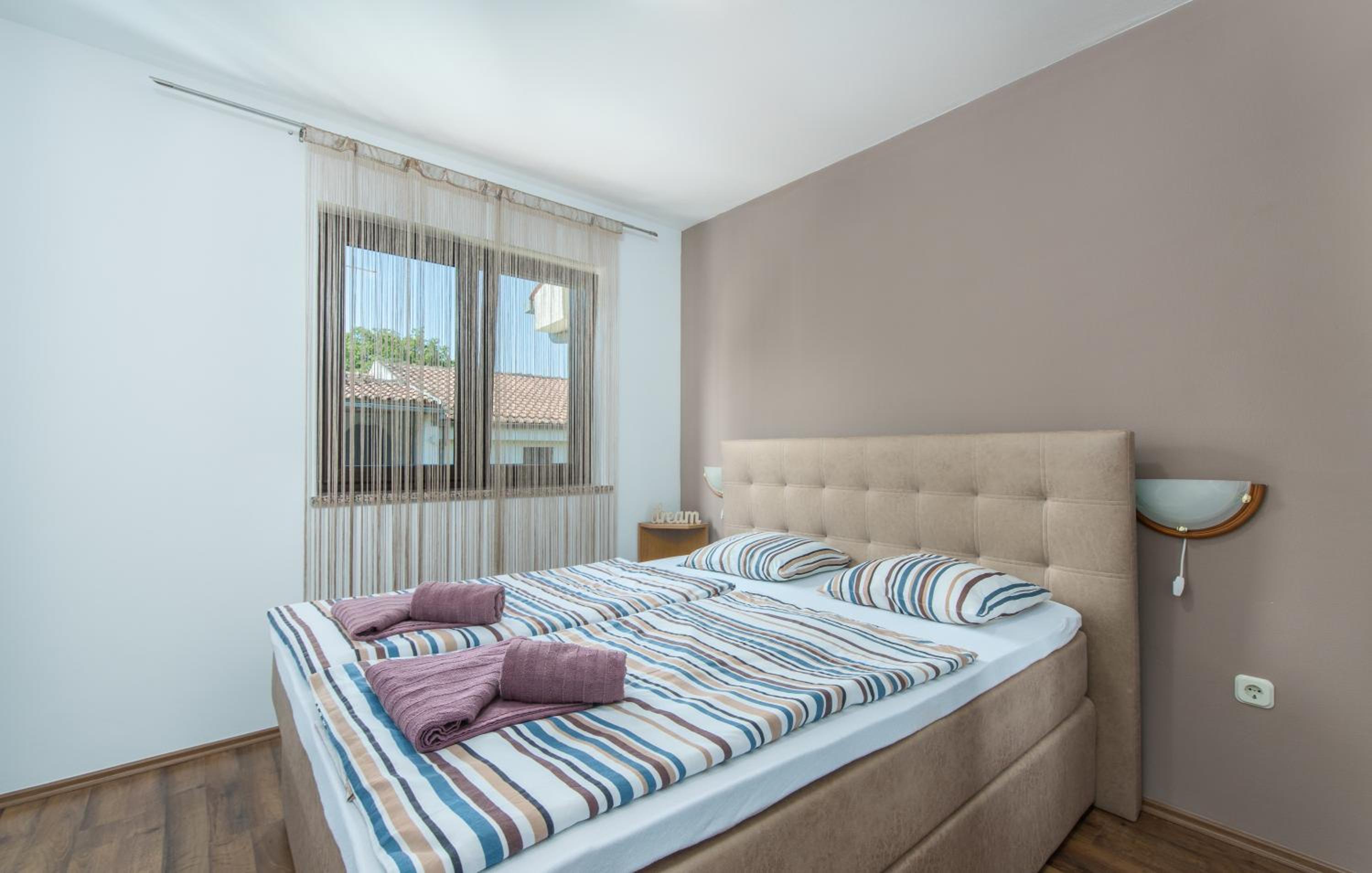 Apartmani Lorena - Property Image 1