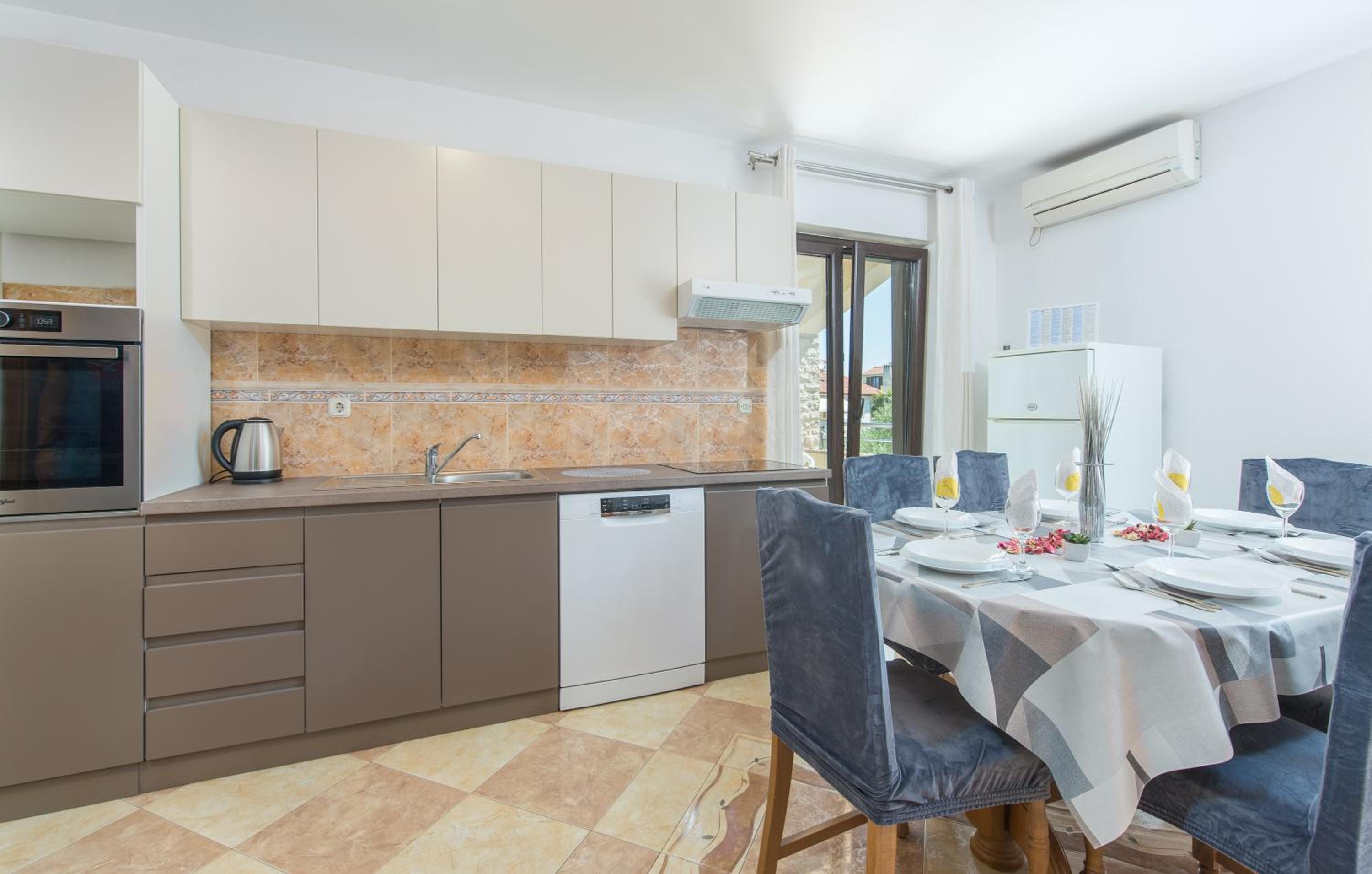 Apartmani Lorena - Property Image 13