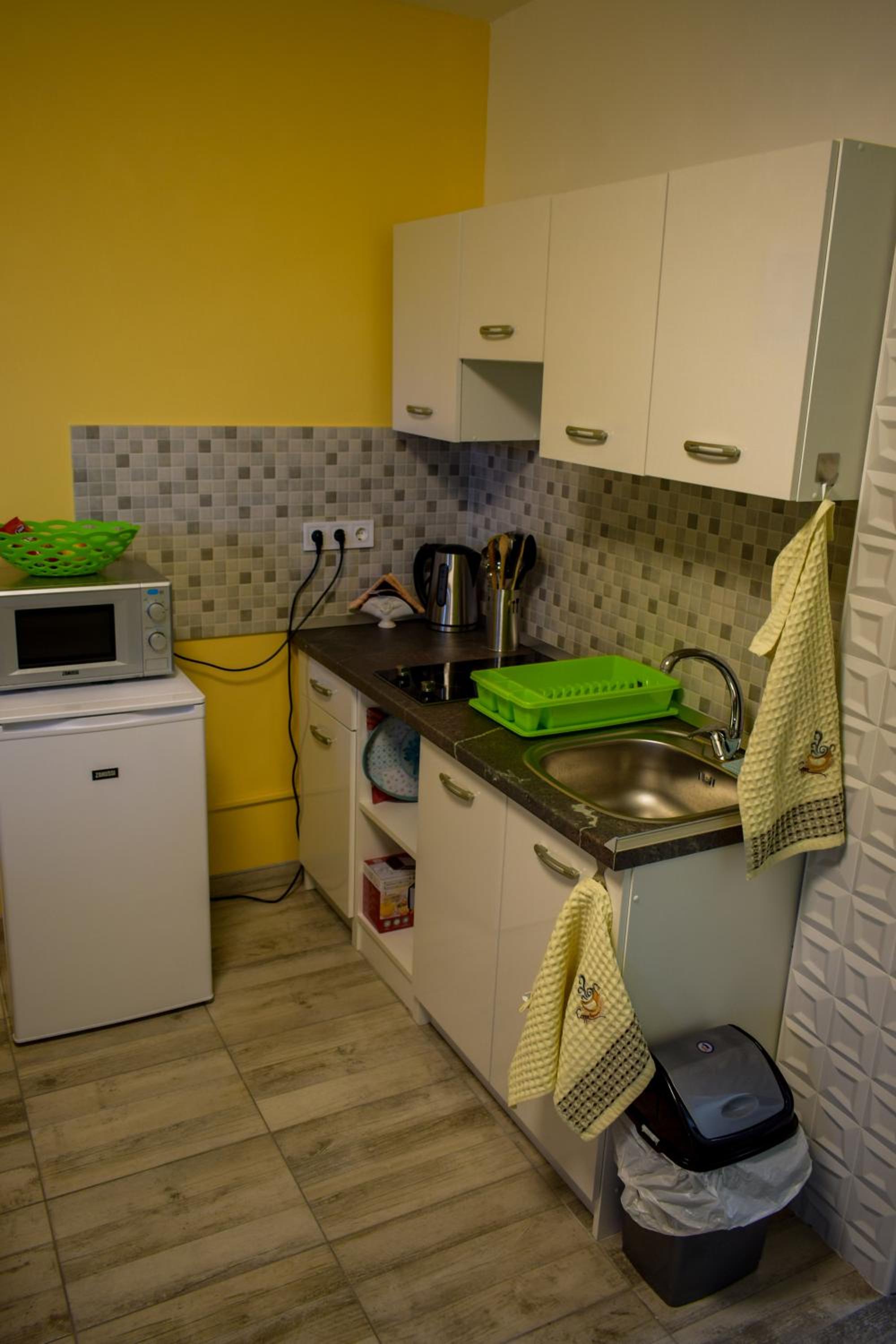 Photo 18