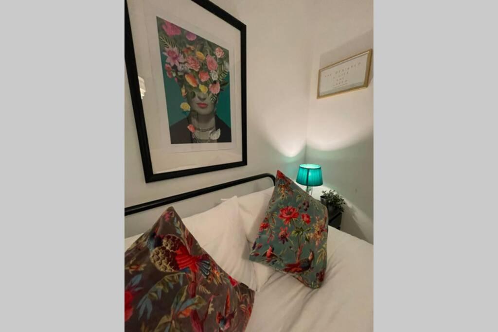 BOUTIQUE CITY CENTRE APARTMENT WITH PARKING