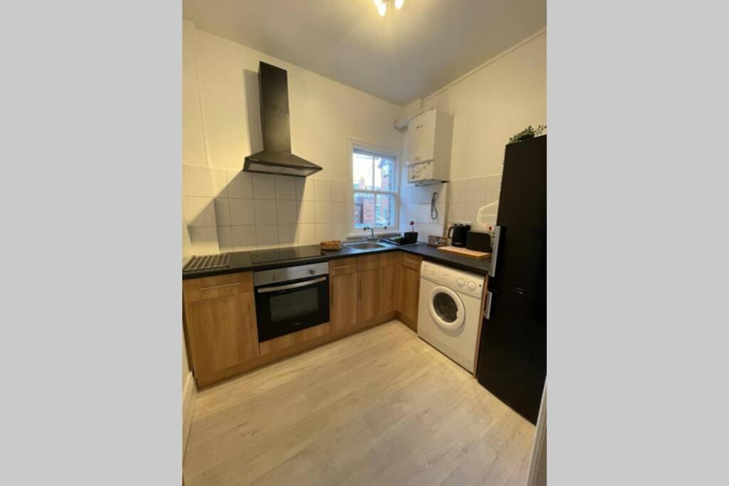 BOUTIQUE CITY CENTRE APARTMENT WITH PARKING