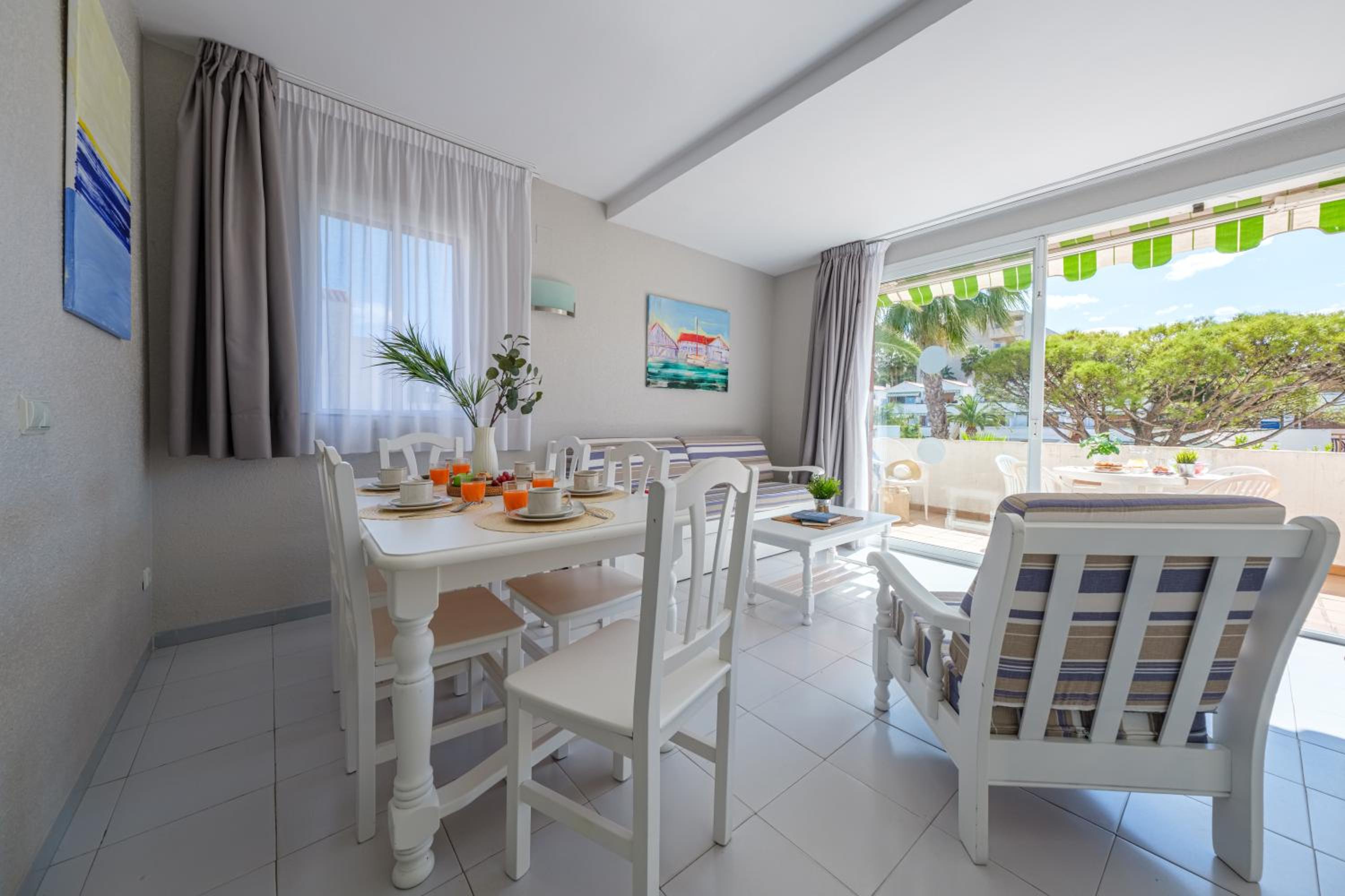 Apartamentos Estival Park