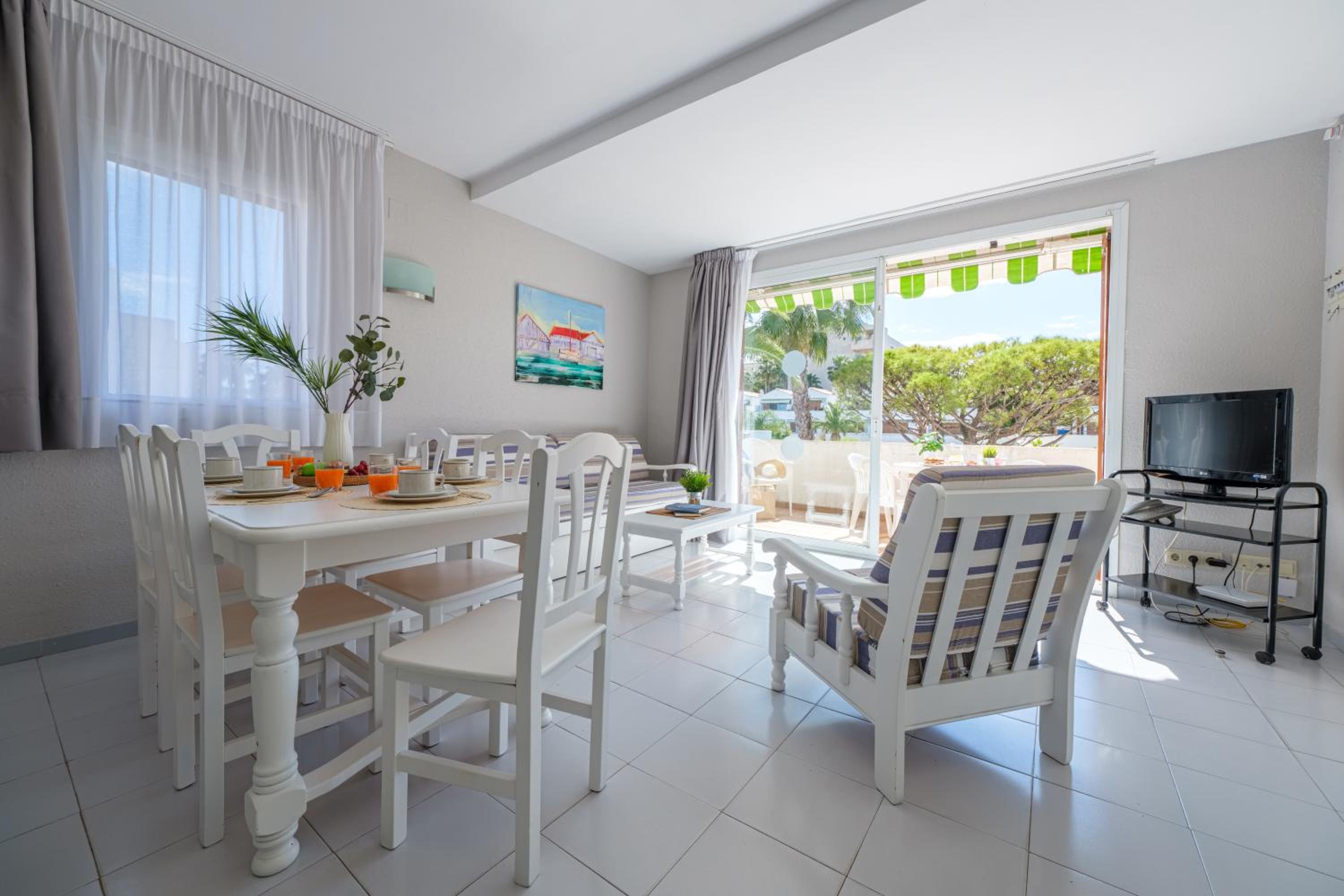 Apartamentos Estival Park