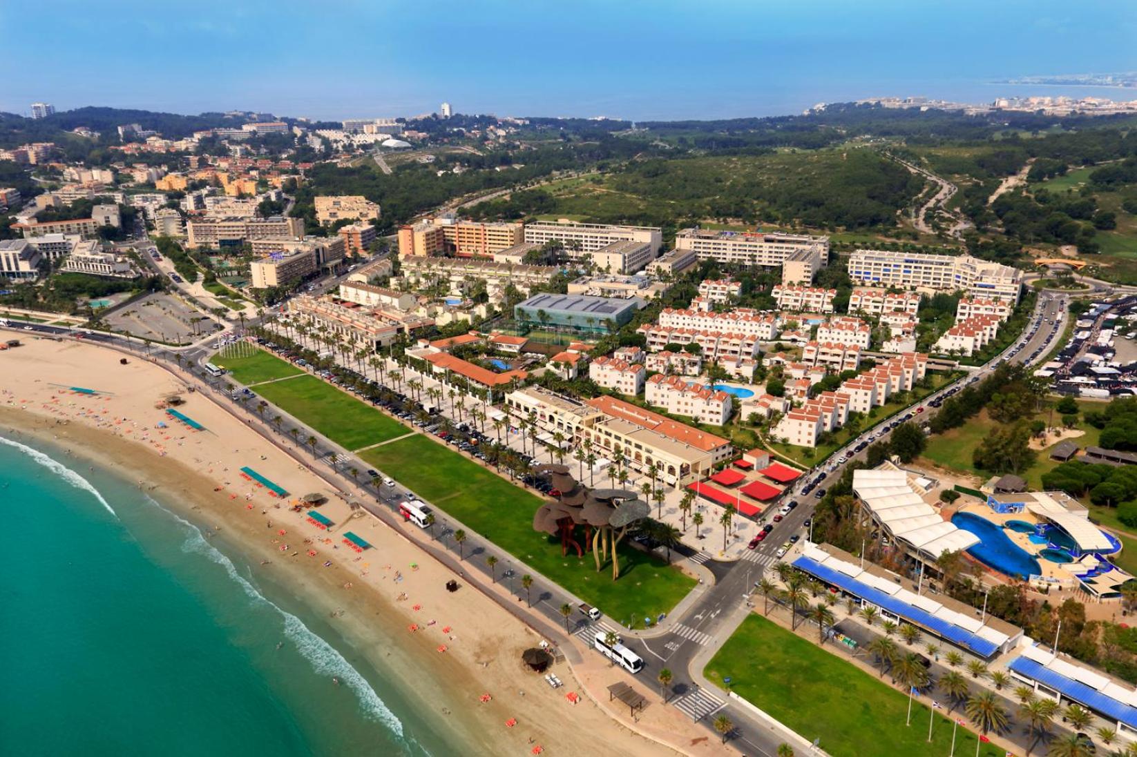 Apartamentos Estival Park