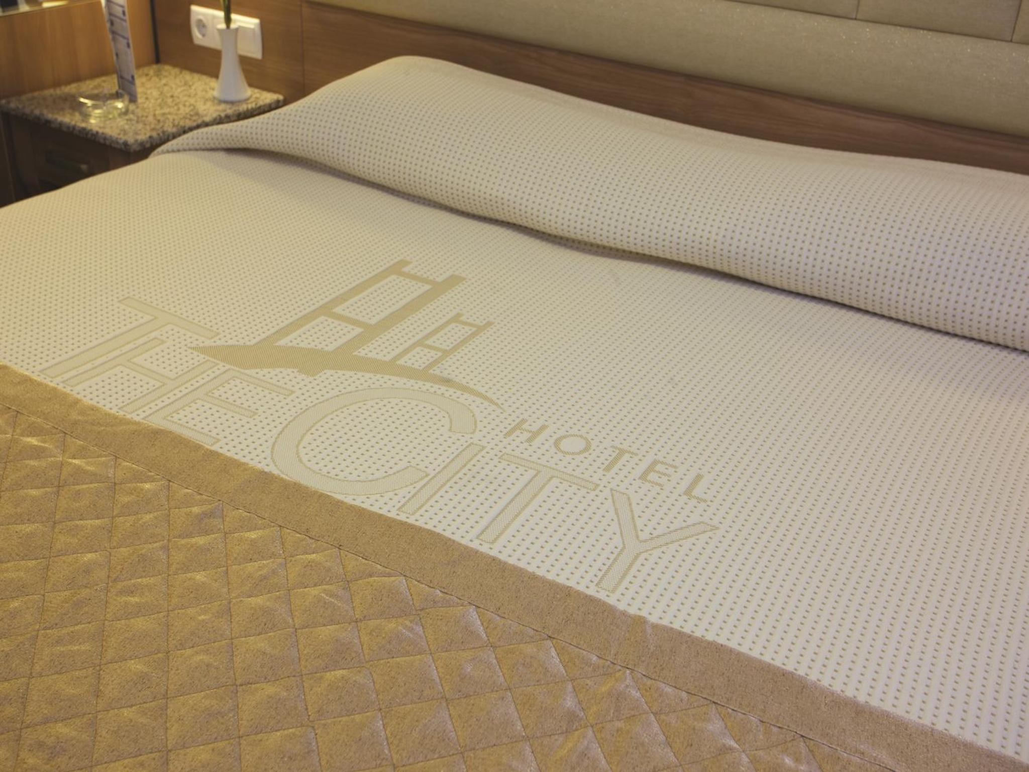 The City Hotel - Image 10