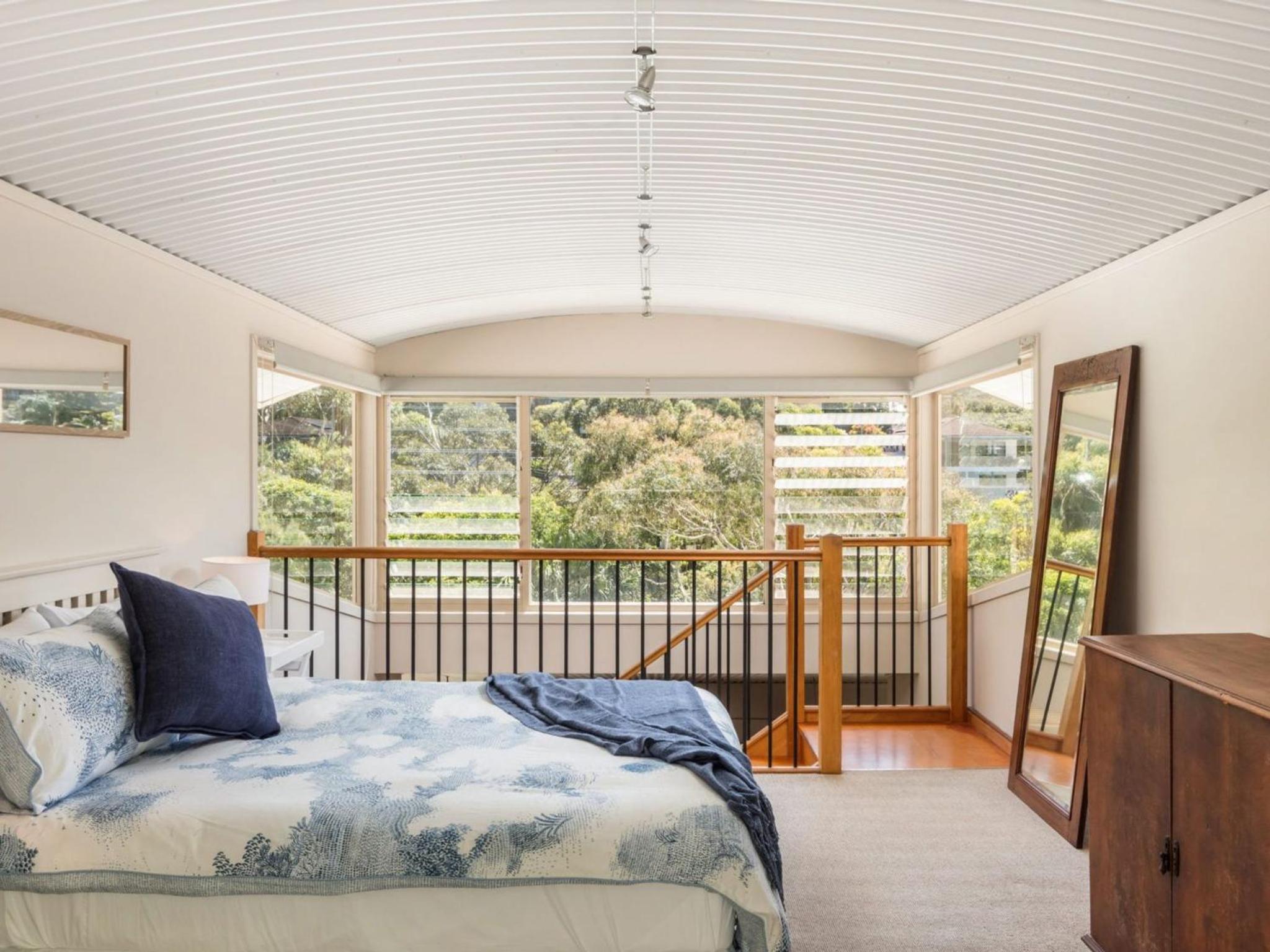 Stanwell Beach Glass House