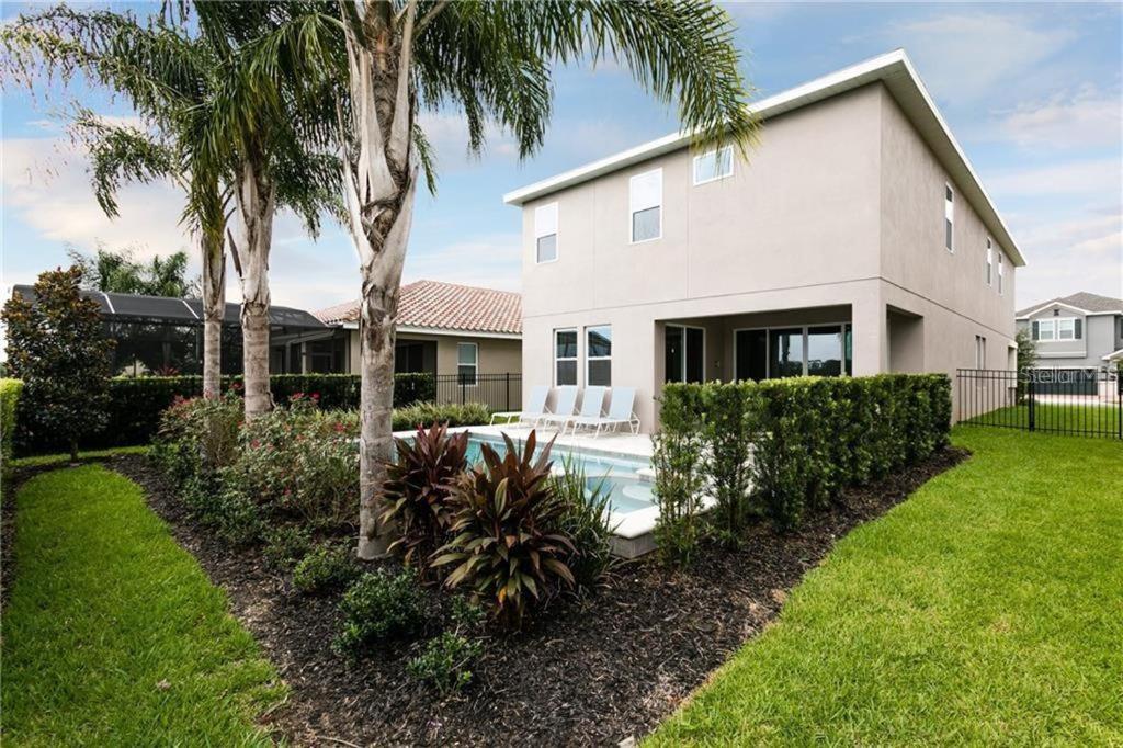 Luxurious Modern Villa near Disney with Theater, Pool and Spa in Encore Resort at Reunion
