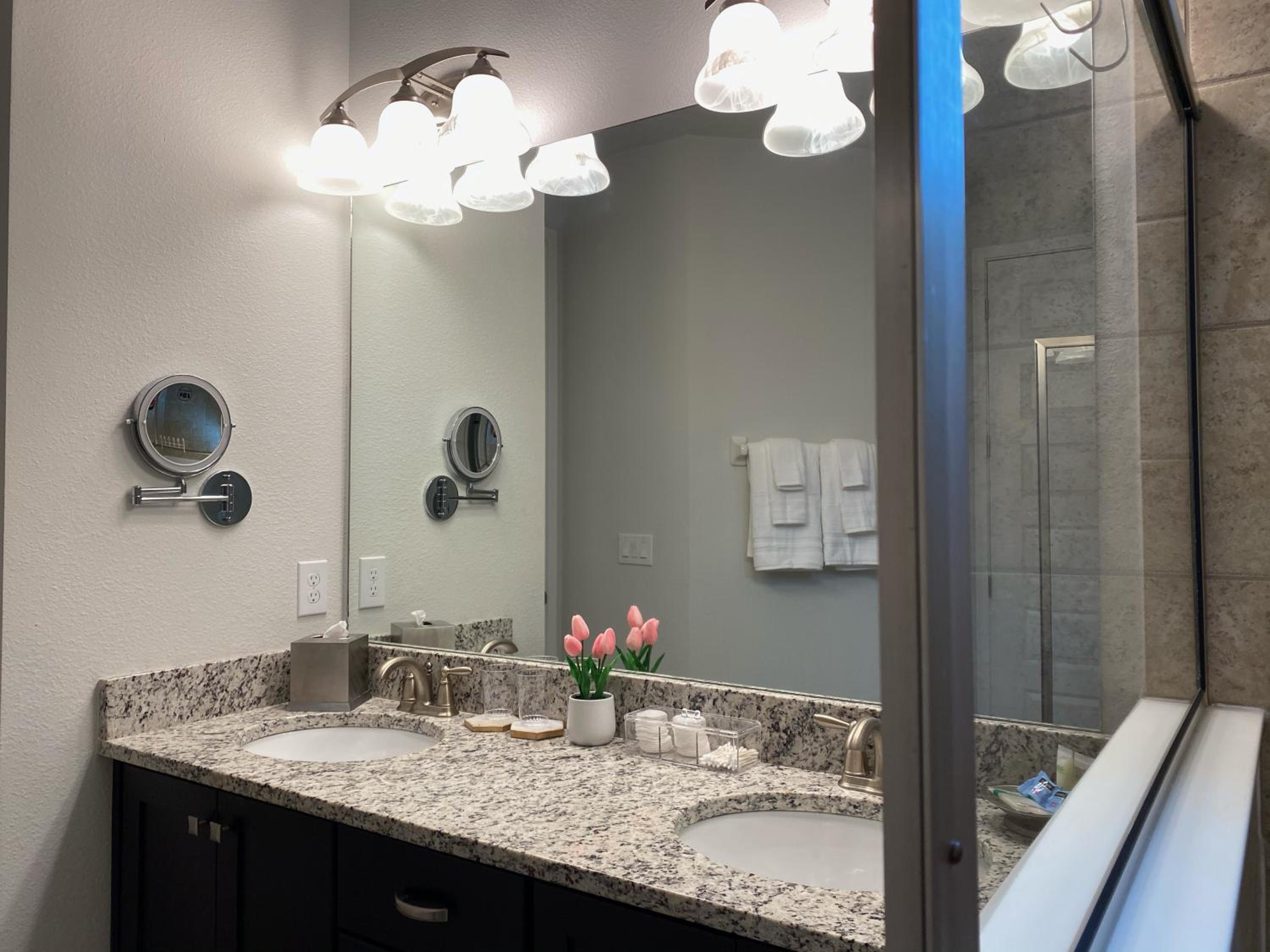 Luxurious Modern Villa near Disney with Theater, Pool and Spa in Encore Resort at Reunion