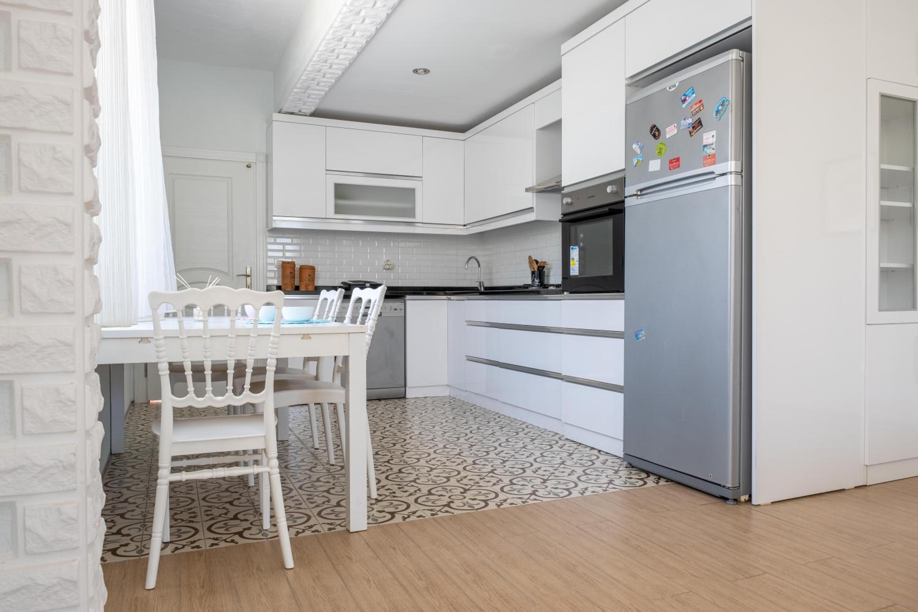 EV Apartments