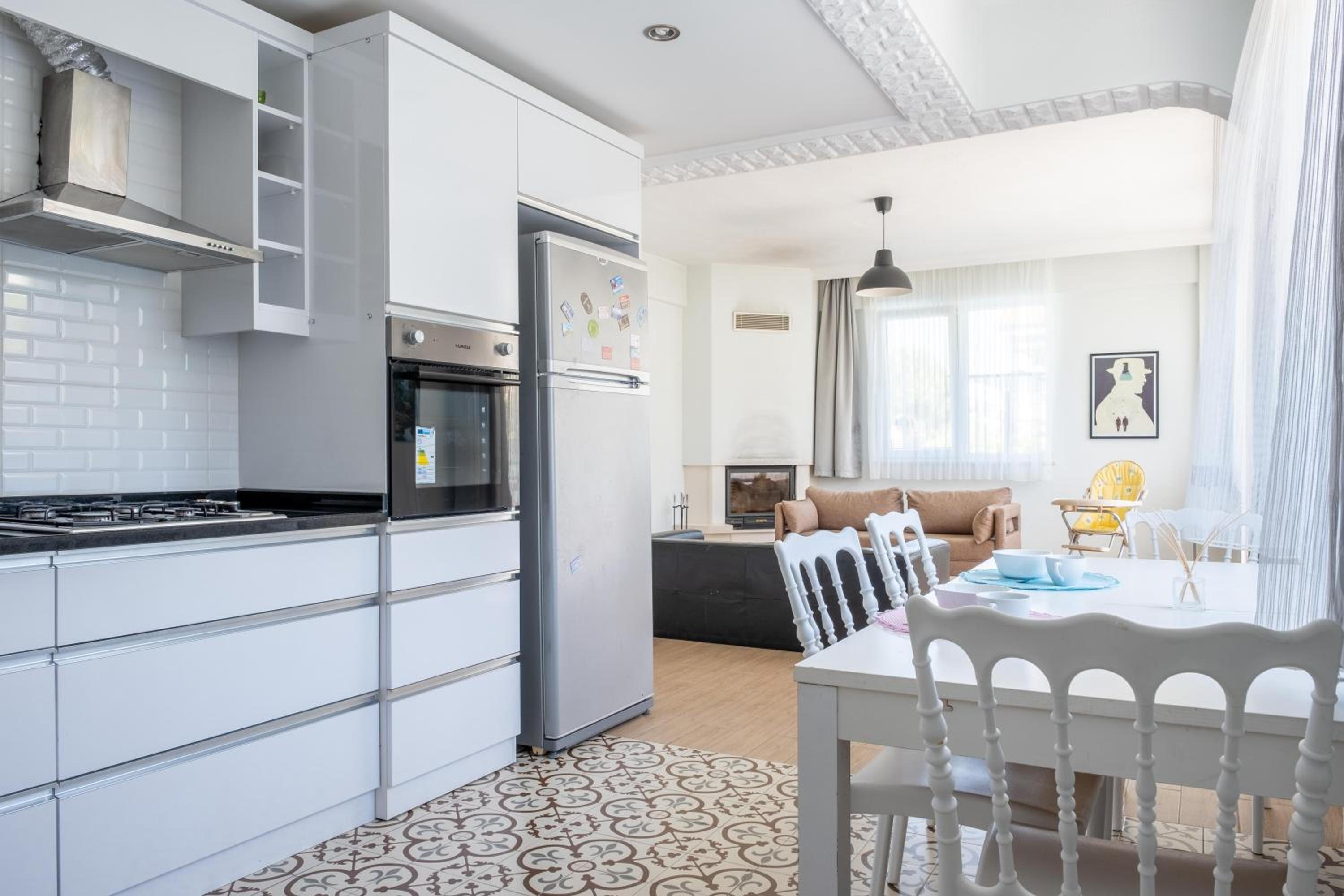 EV Apartments