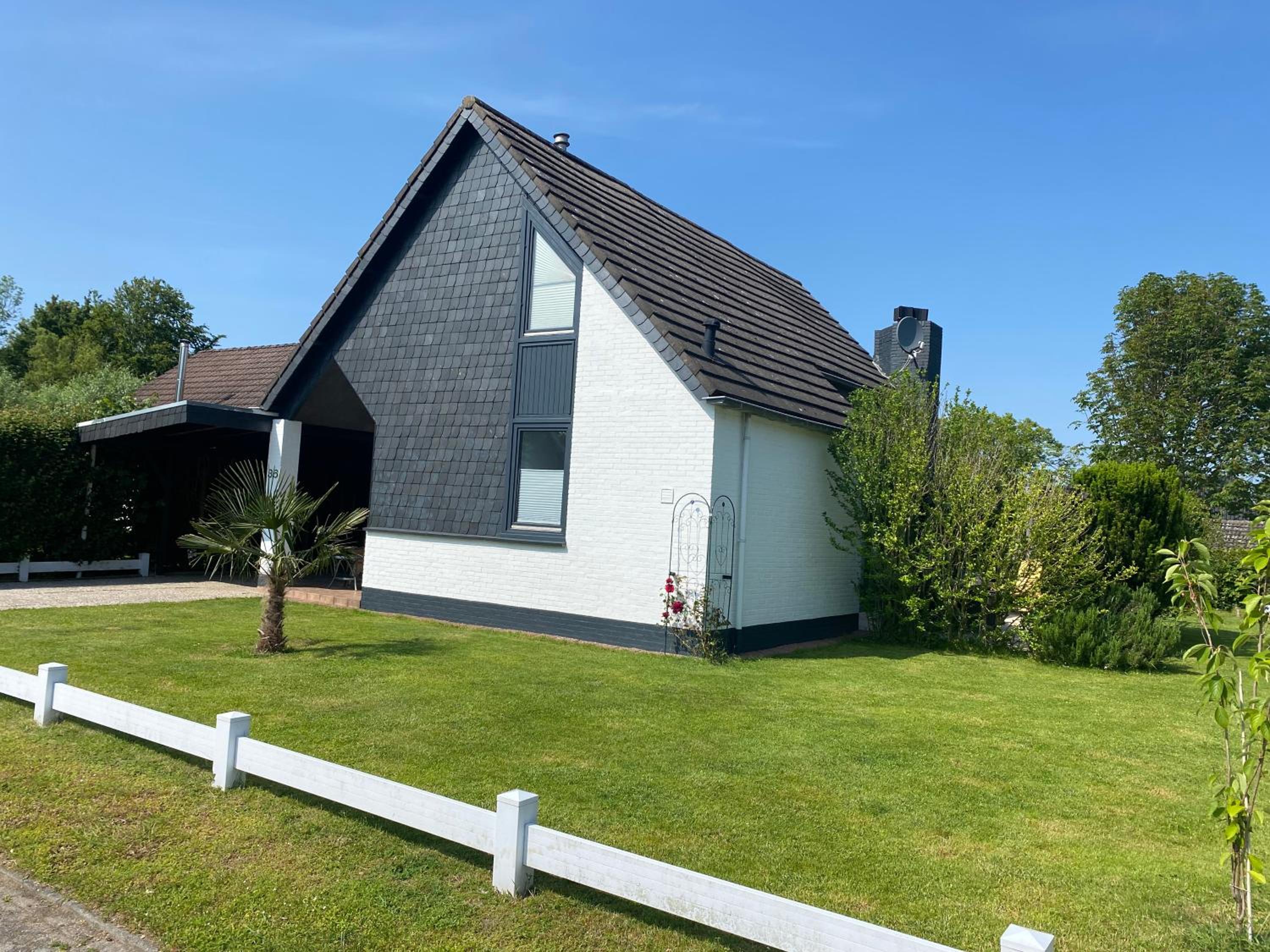 Traumhaftes geräumiges Ferienhaus in Meernähe view 2