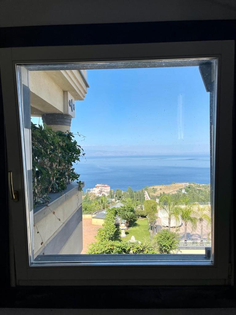 LUXURY APARTMENT TAORMINA WITH POOL AND PARKING photo 4