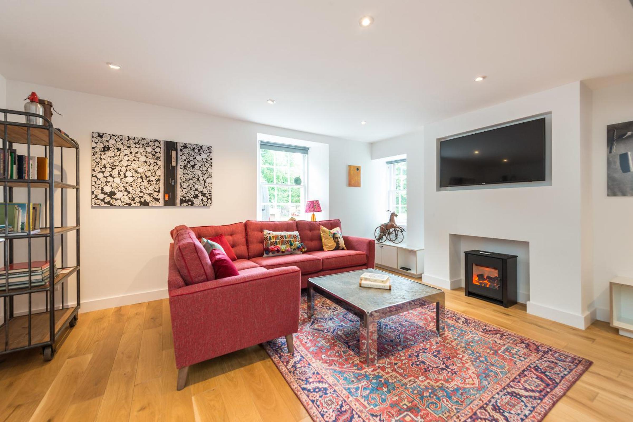 Charming 3 Bed Village Green Cottage East Lothian view 2