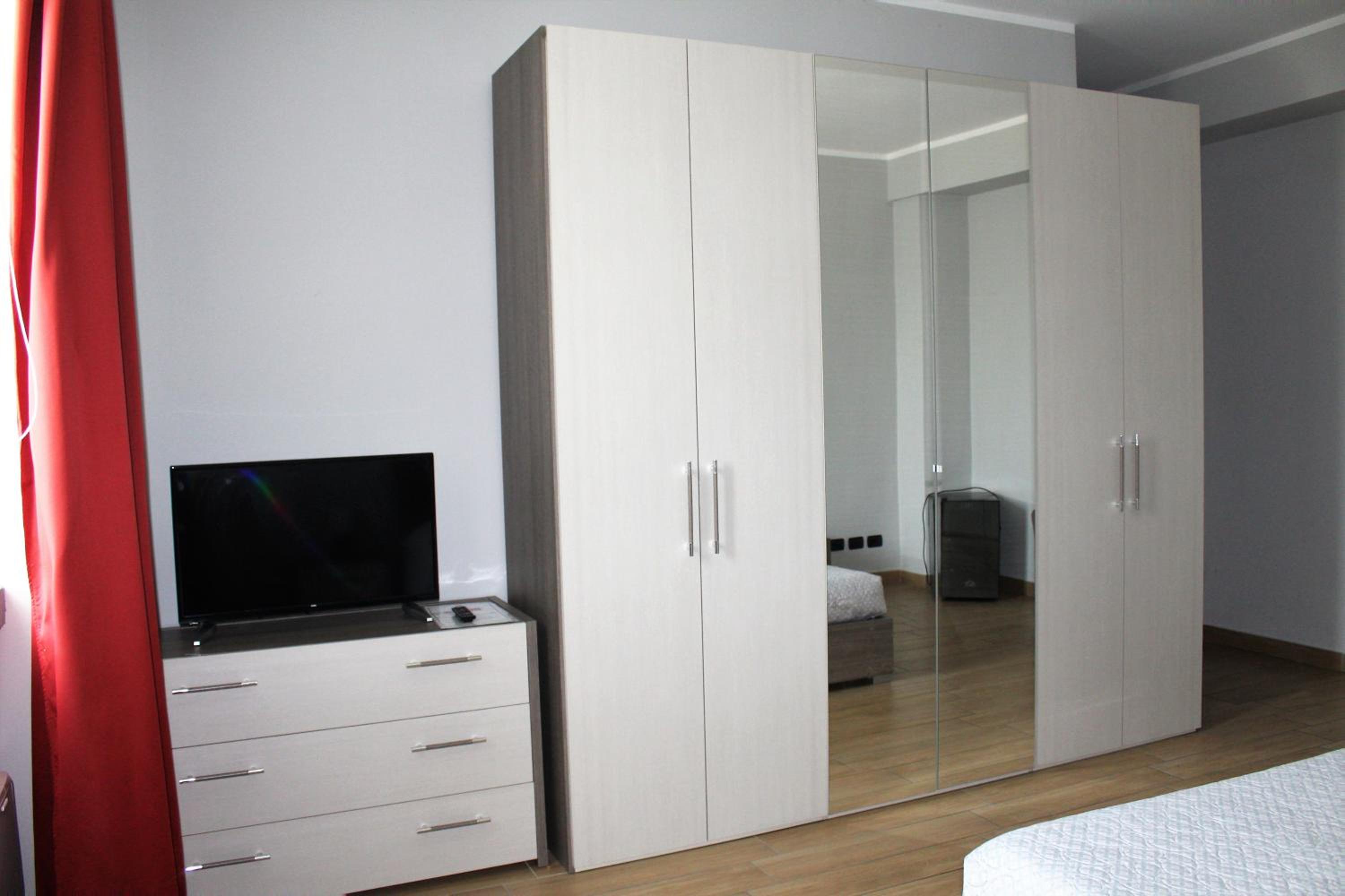 Somma Lombardo Vacations - La Viscontina - Property Image 11