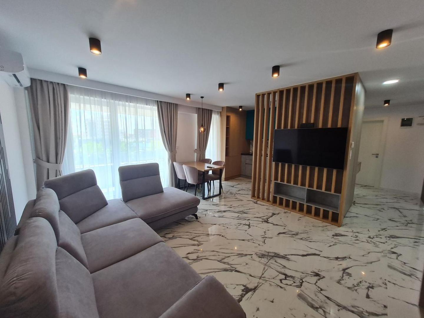 North Star Apartment 15 view 4