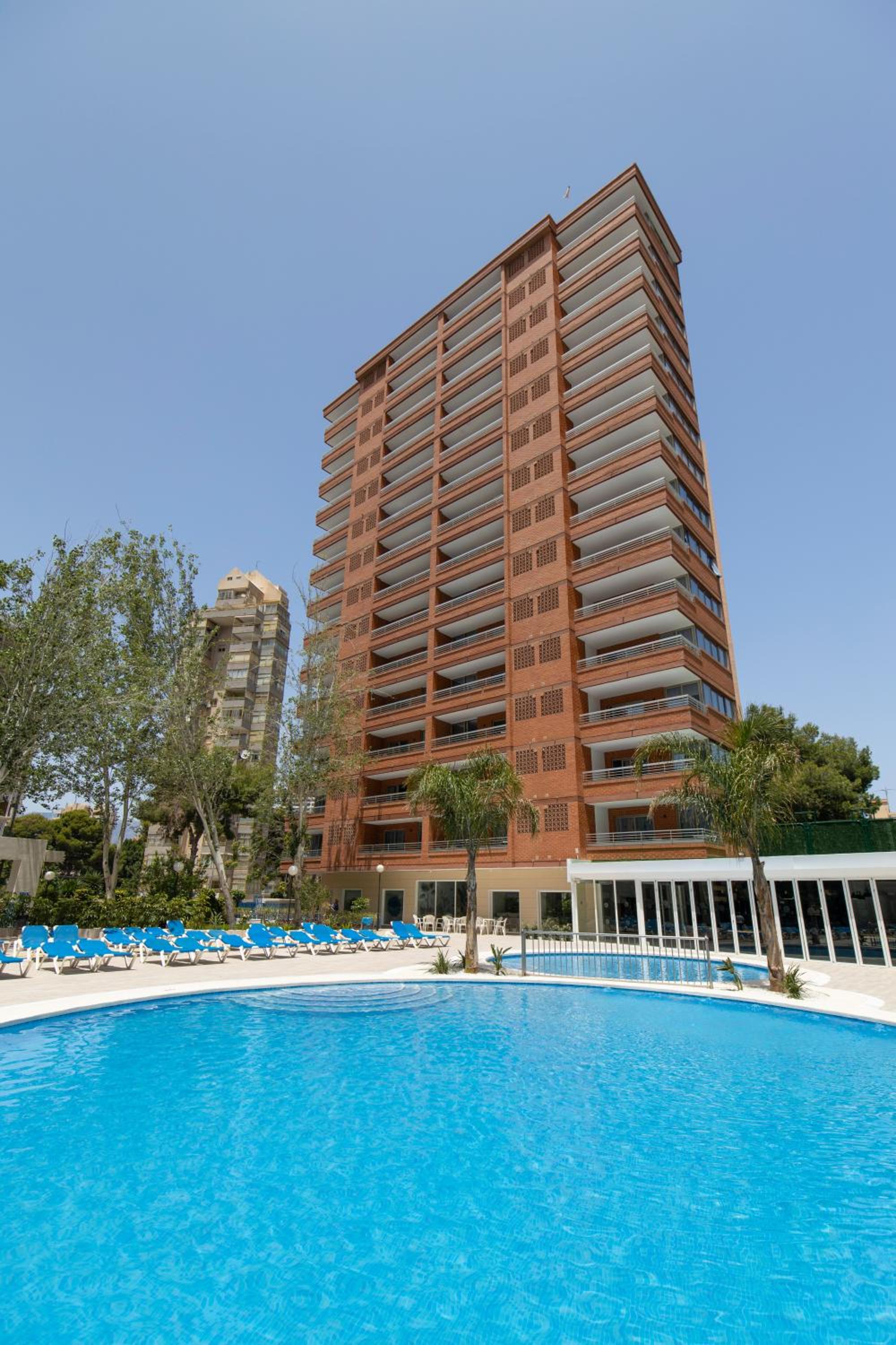 Hotel Aparthotel BCL Levante Lux - Image 1
