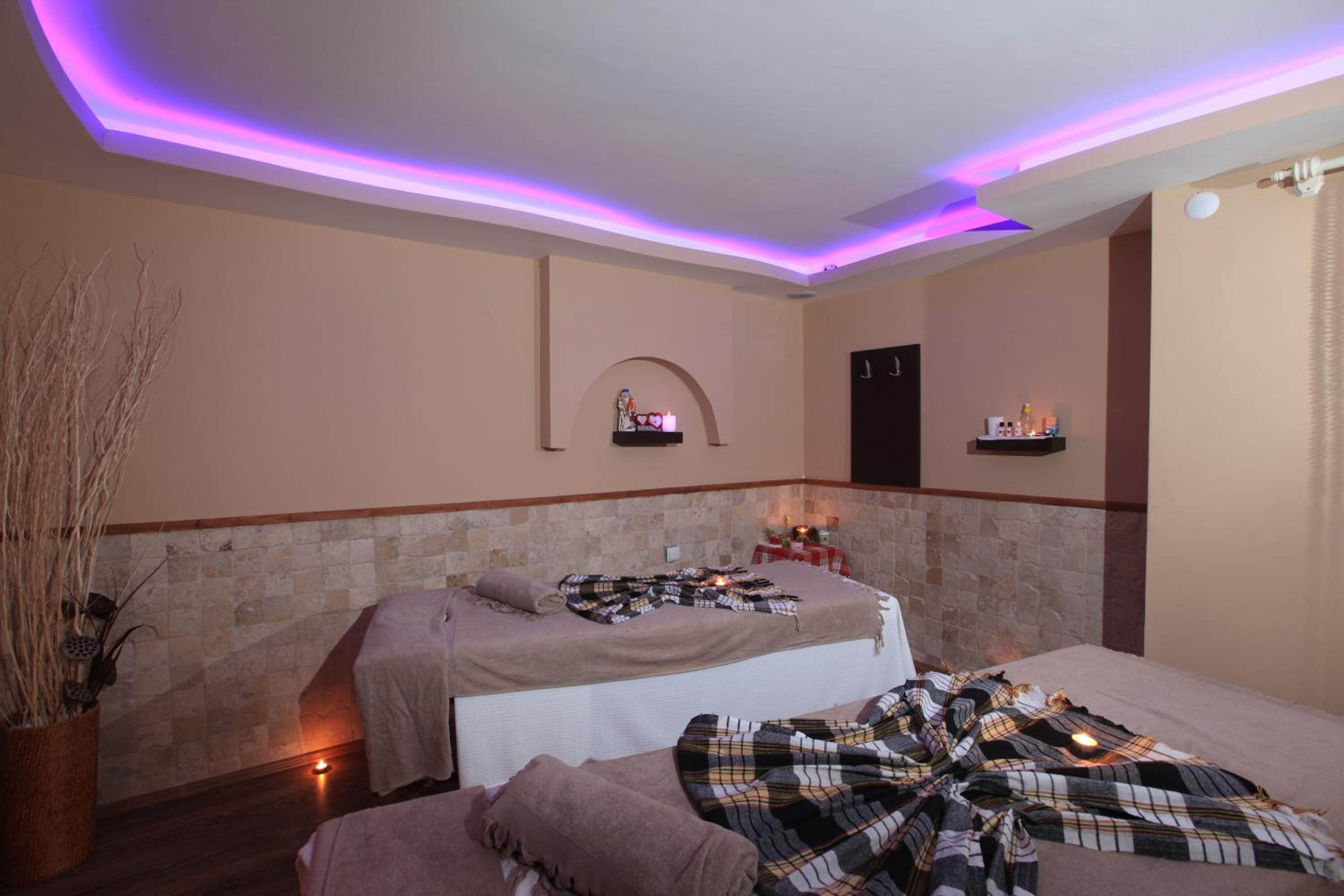 Eftalia Down Town - Image 30