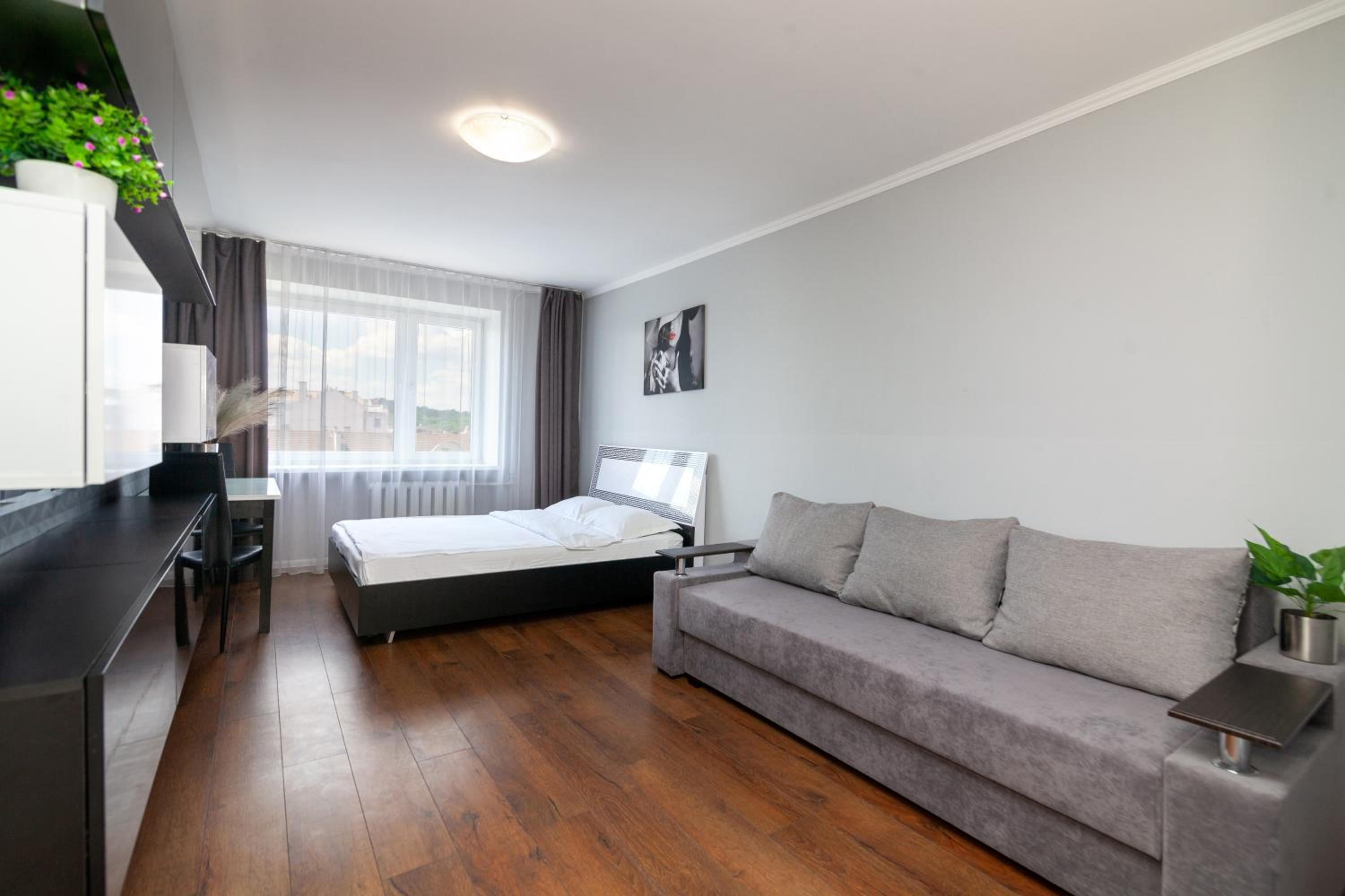 LEOGRAND Apartments on Svobody view 2