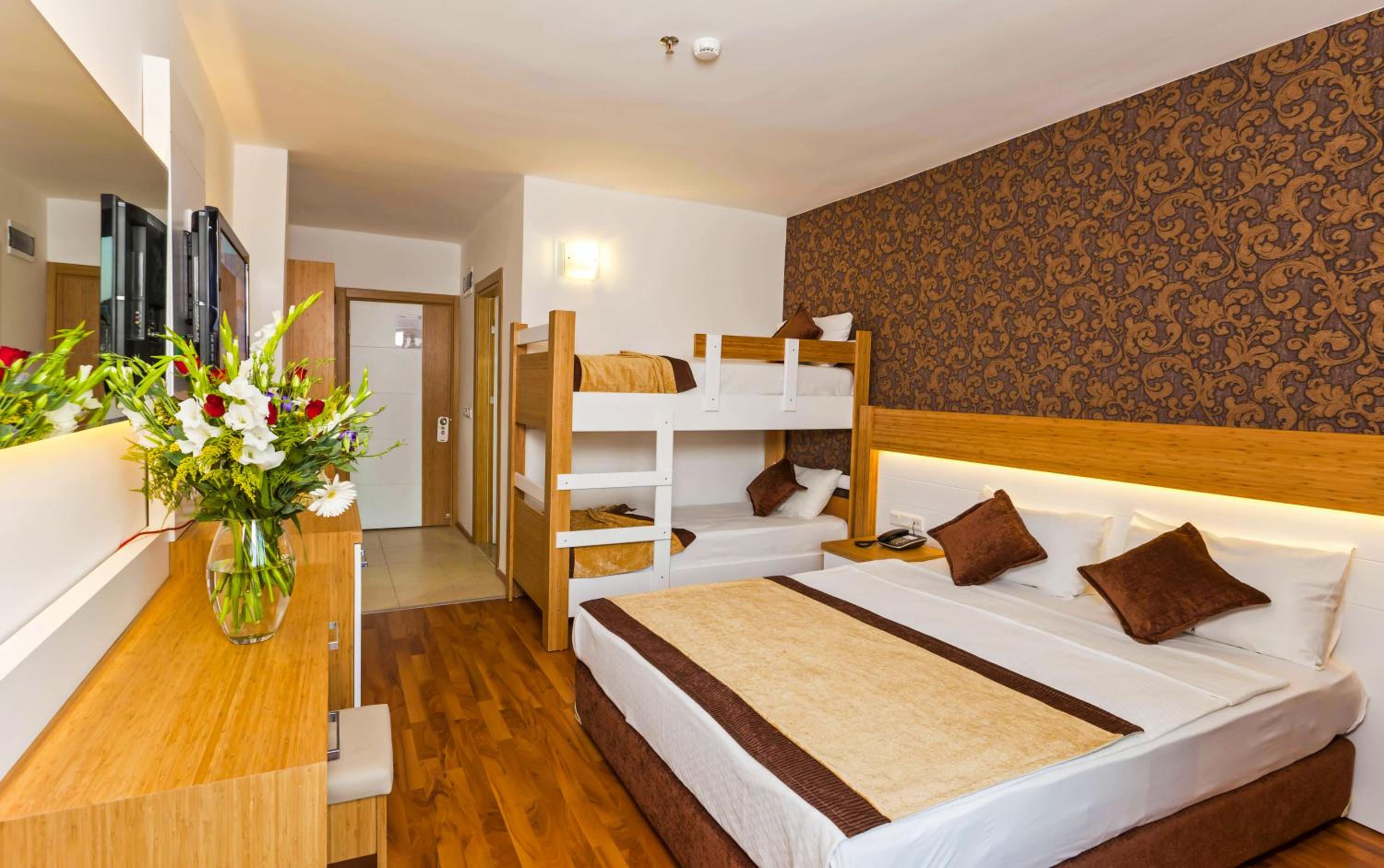 Eftalia Down Town - Image 20