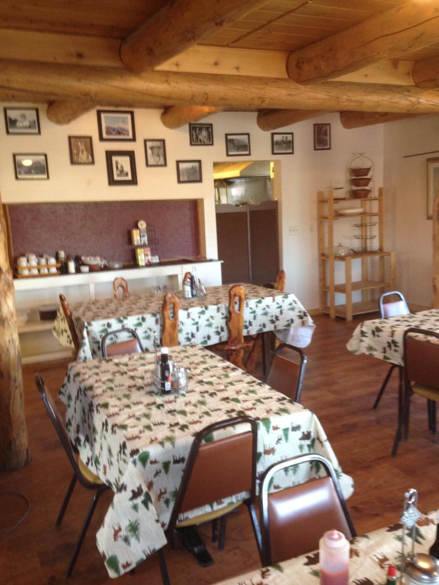 restaurant