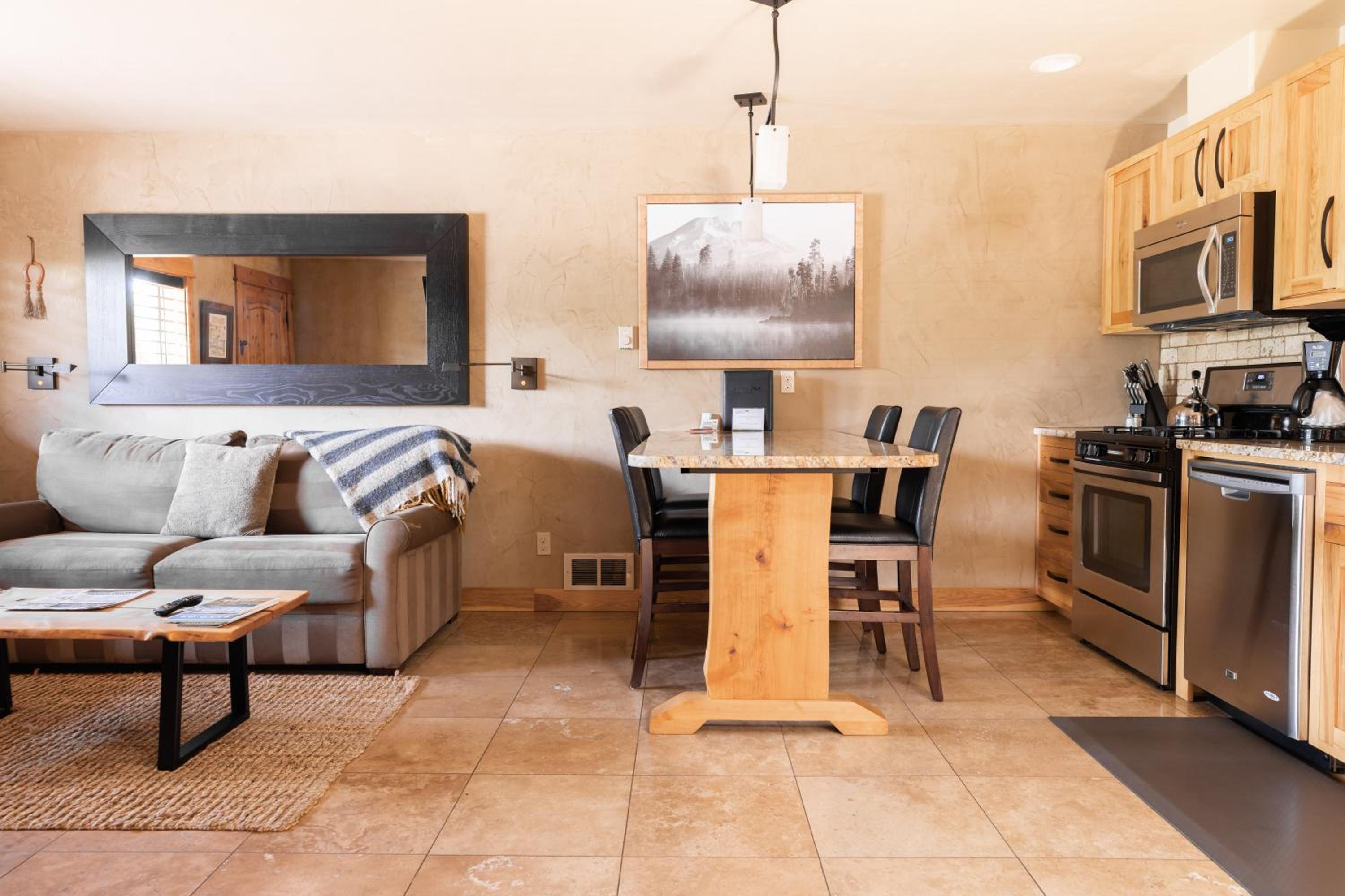 Wall Street Suites