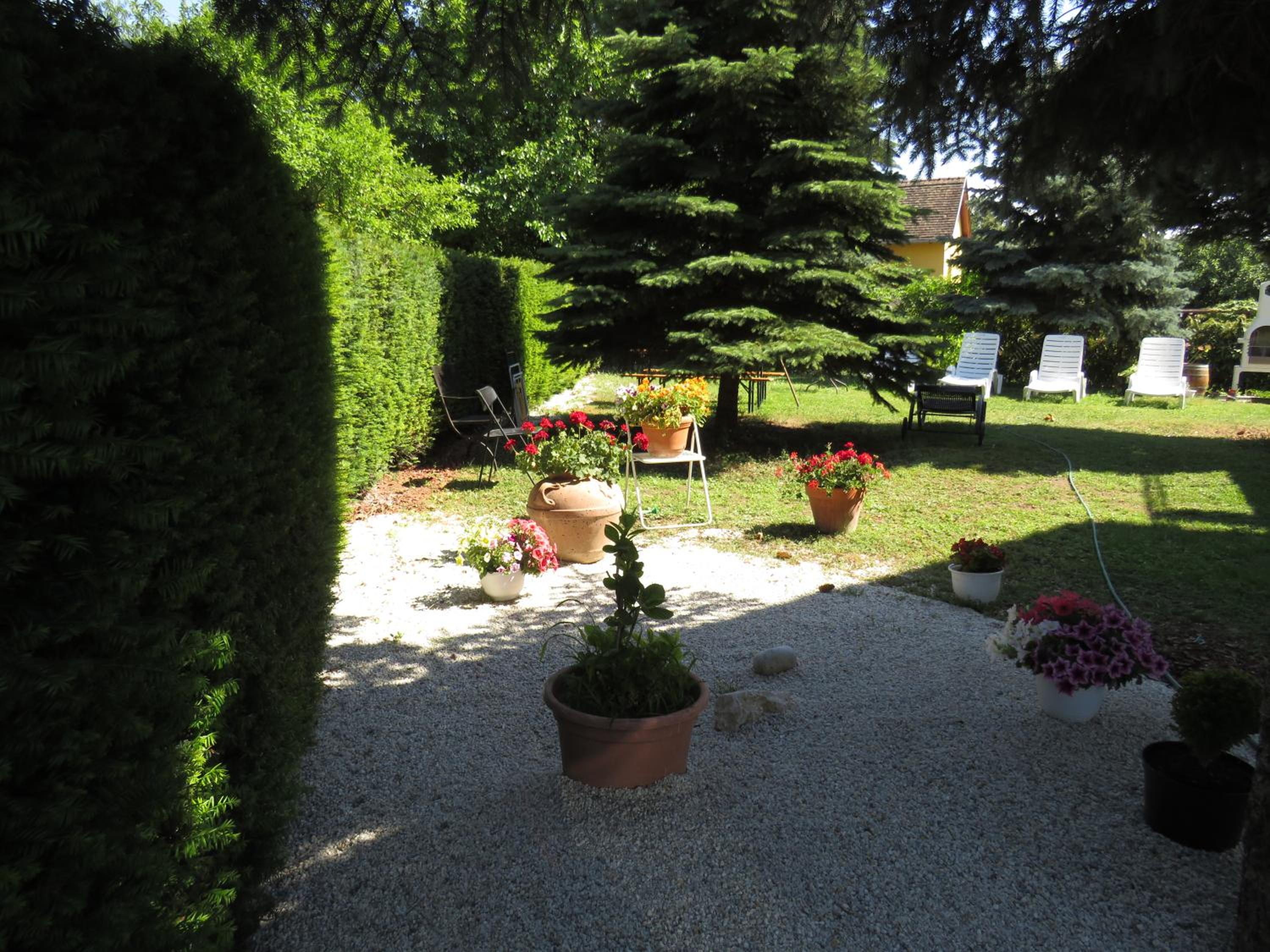 ART INN APARTMANHÁZ BALATON-GYENESDIÁS