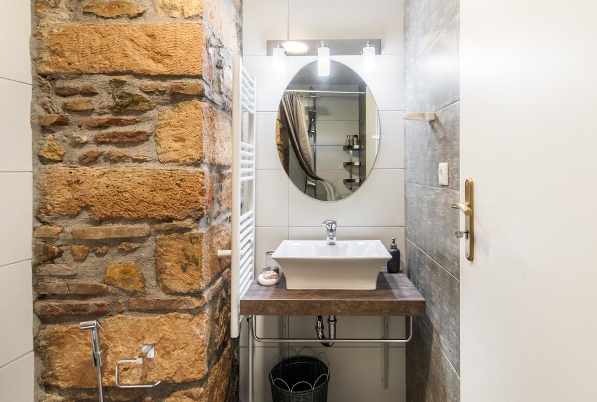 Luxurious Art Apartments