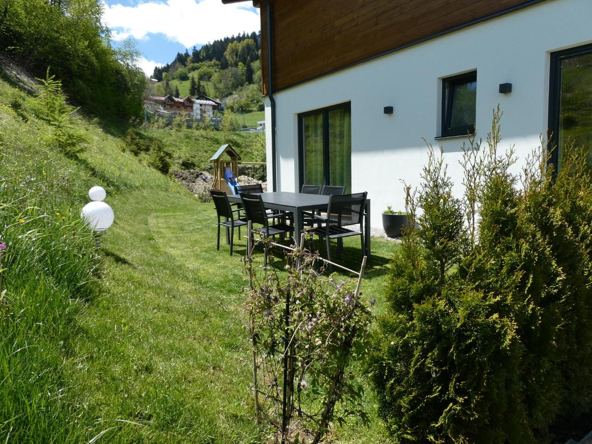 Mounira Ladis view 4