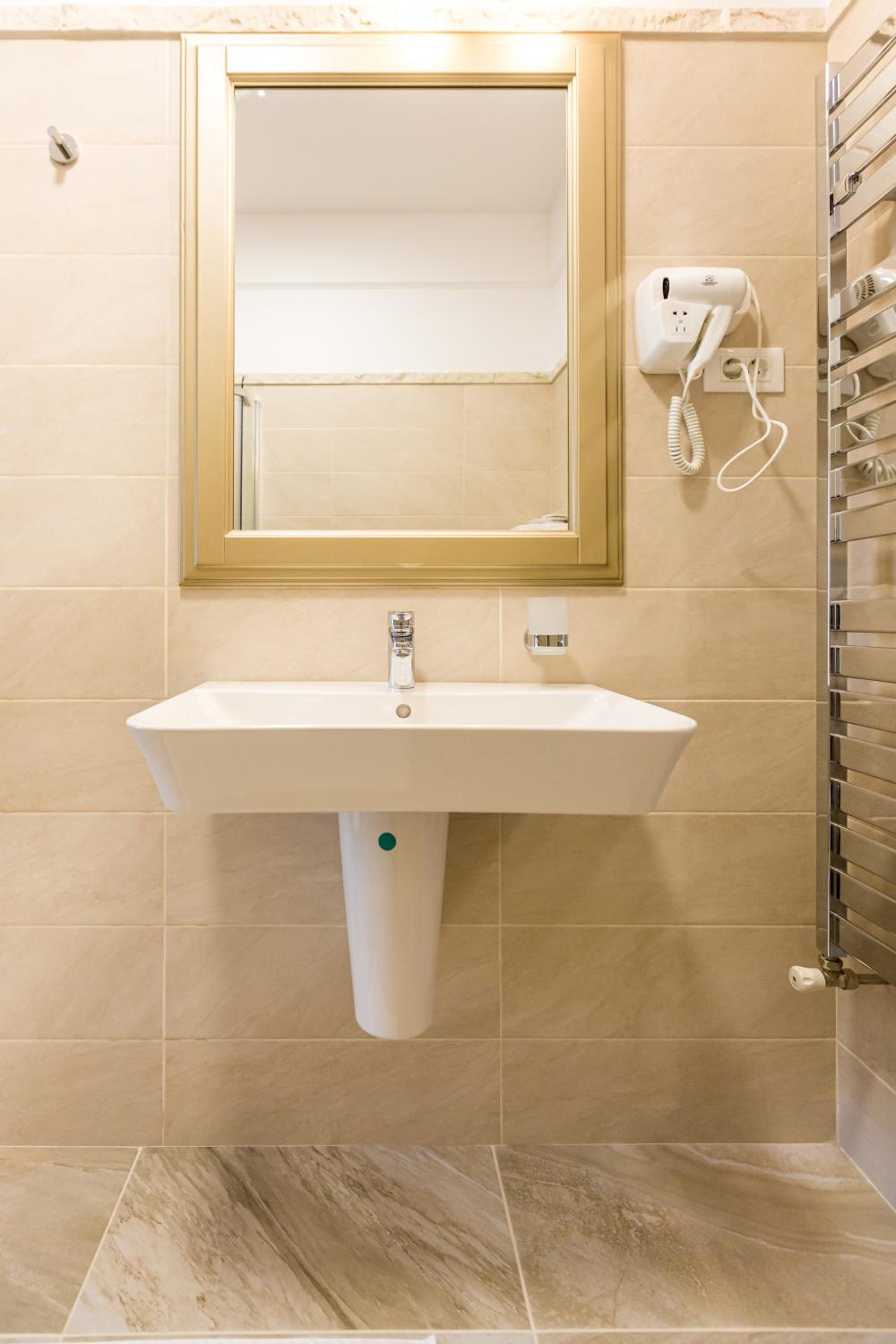 Brize Guesthouse