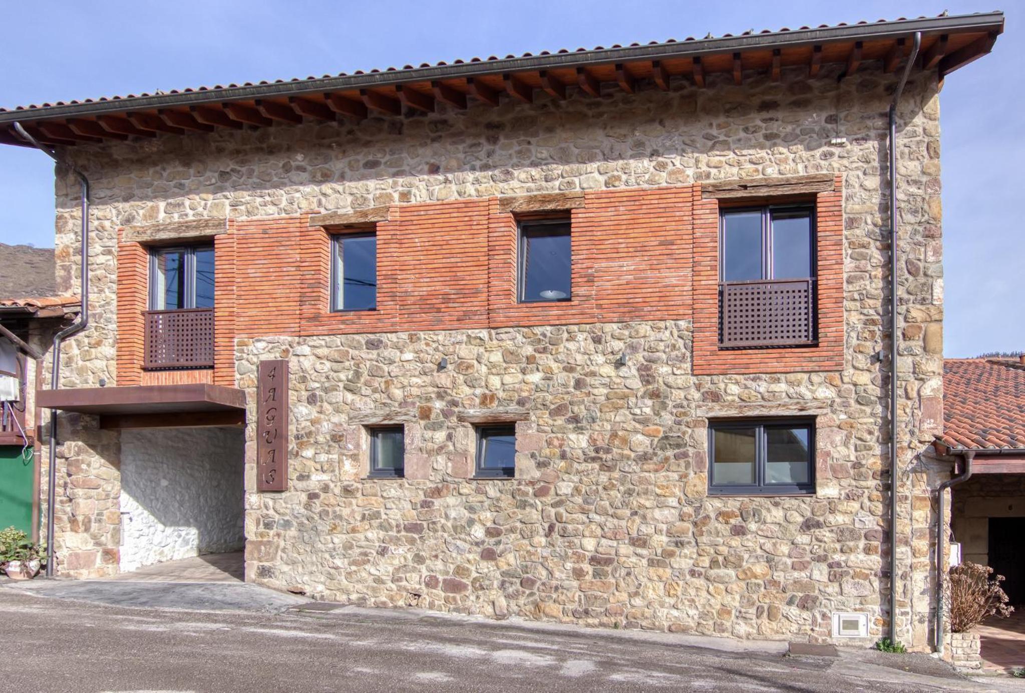 Apartamentos Cuatro Aguas