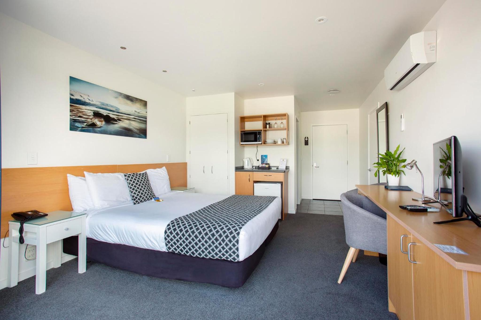 Harbourside Lodge
