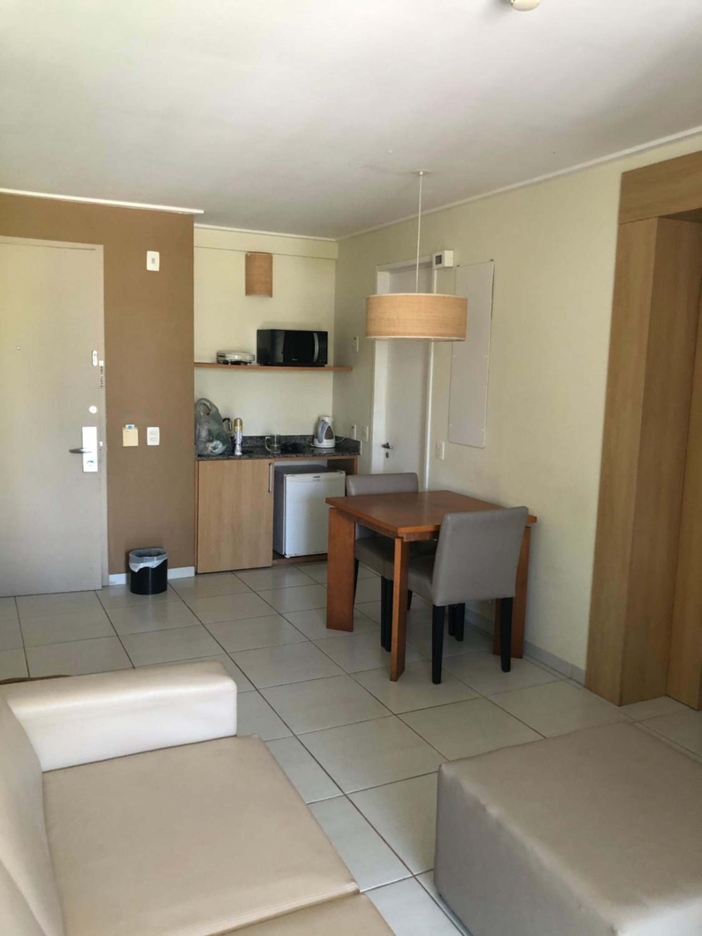 Flat no Beach Class Muro Alto