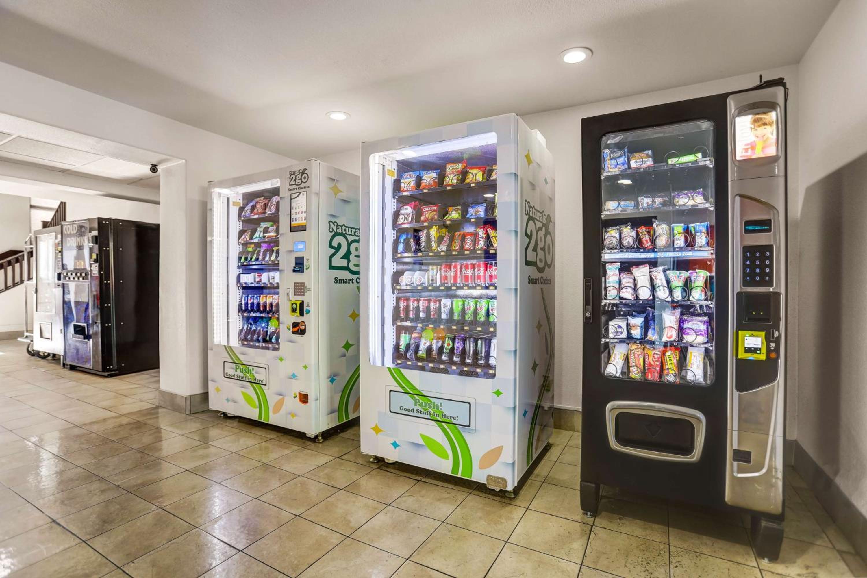 Motel 6-Apache Junction, AZ - Property Image 5