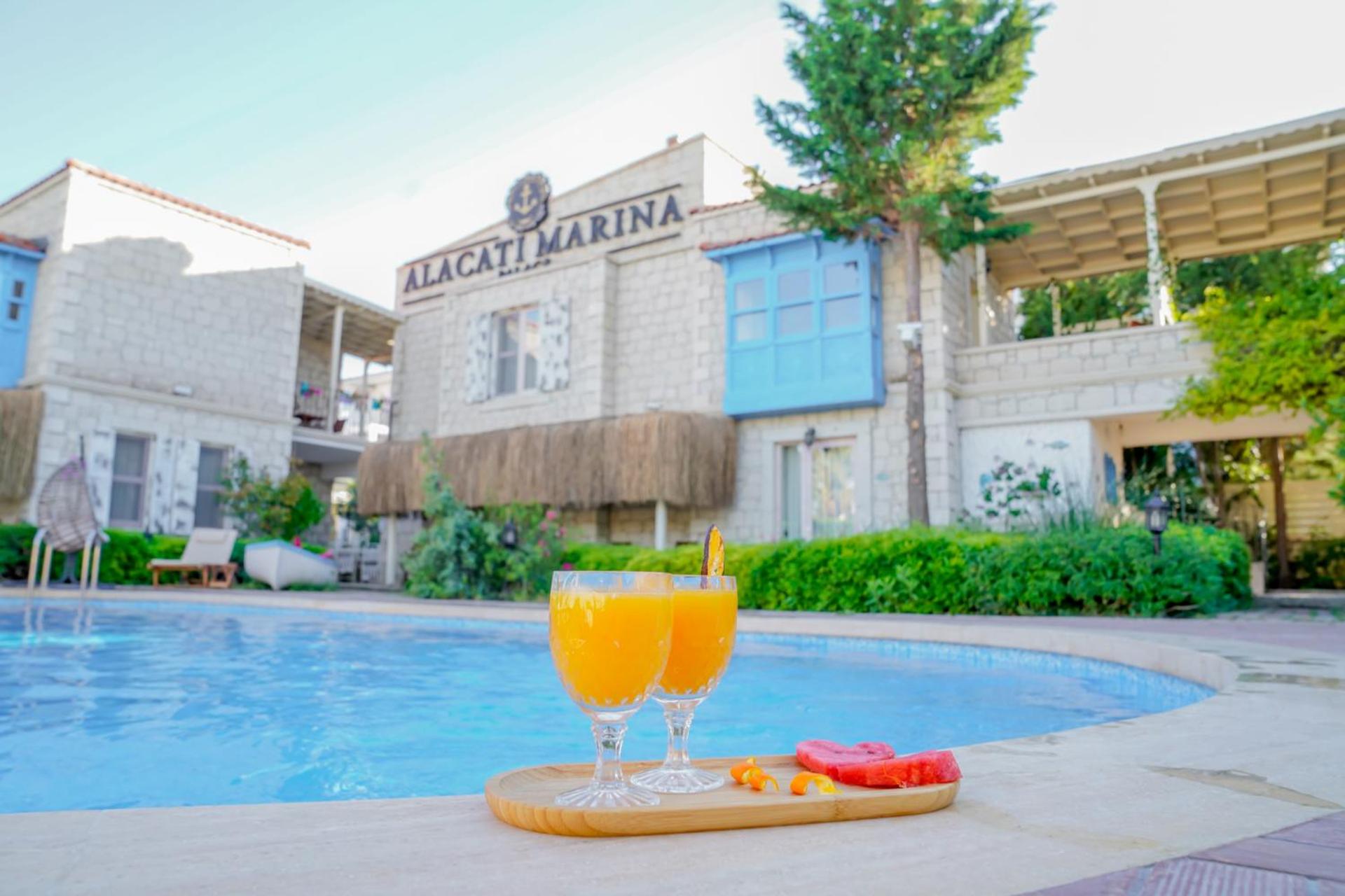 Alacati Marina Palace