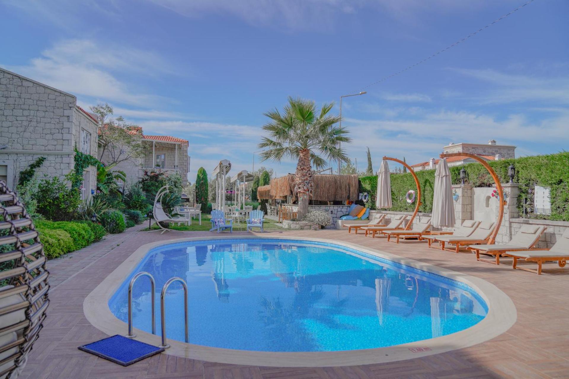 Alacati Marina Palace
