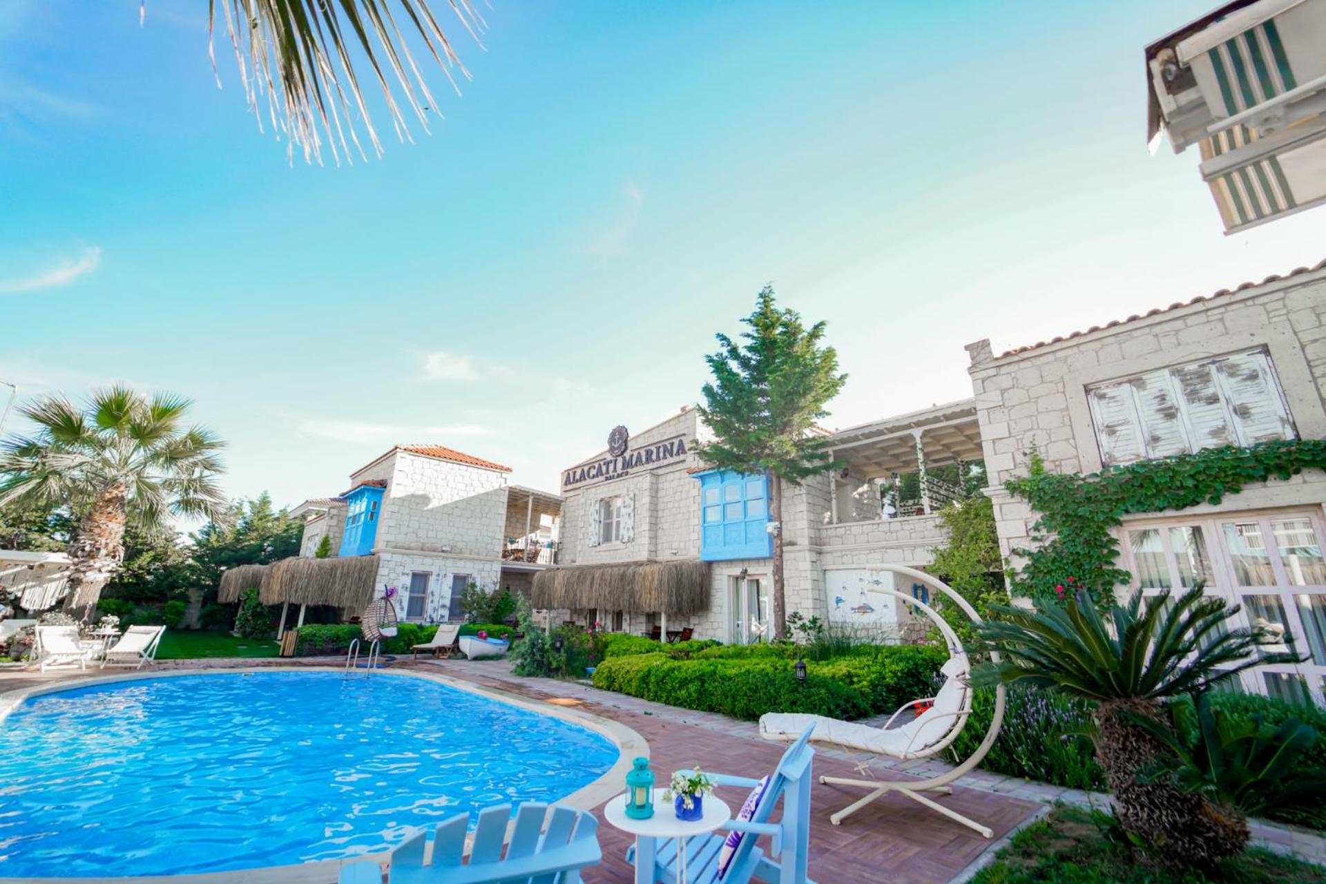 Alacati Marina Palace