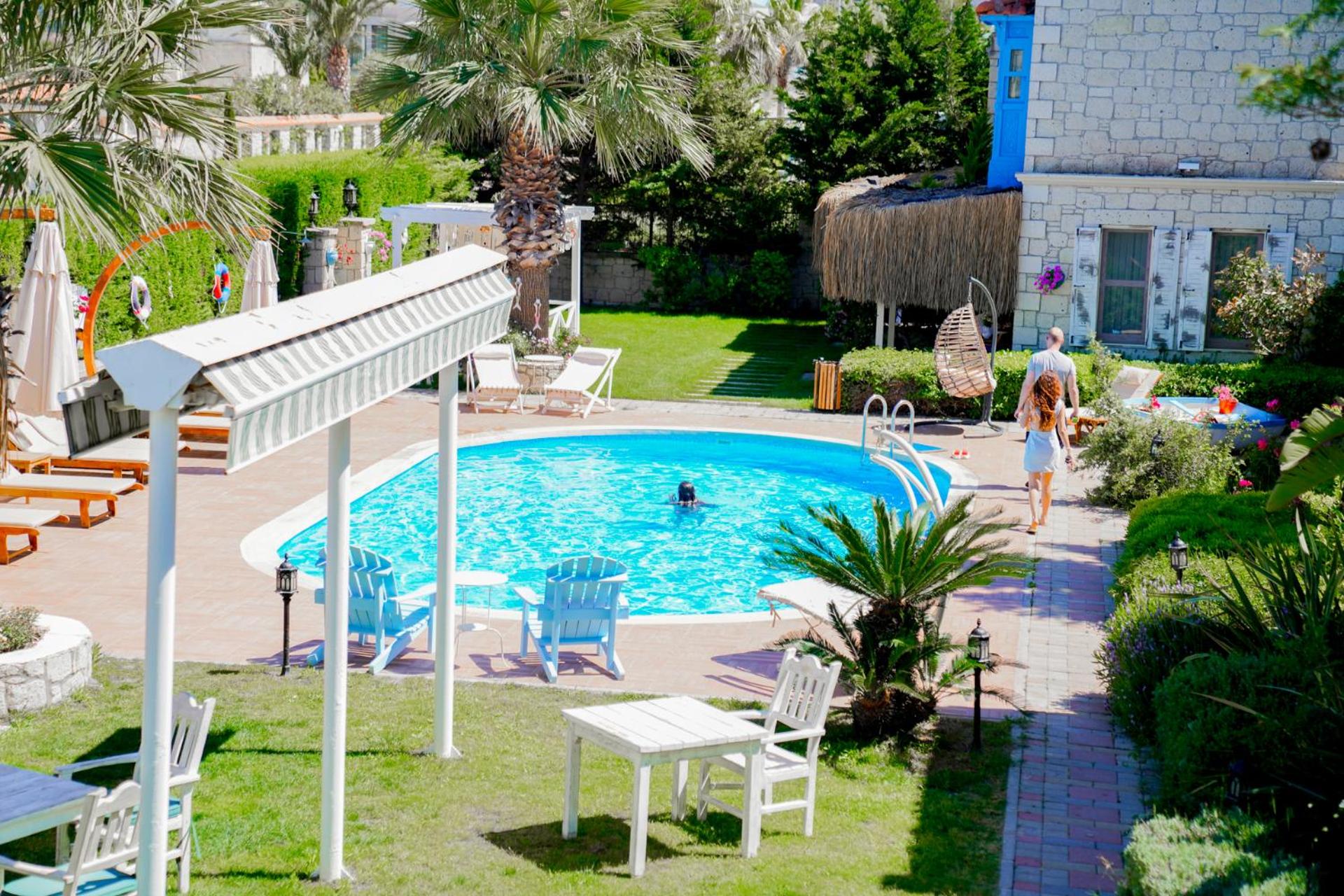 Alacati Marina Palace