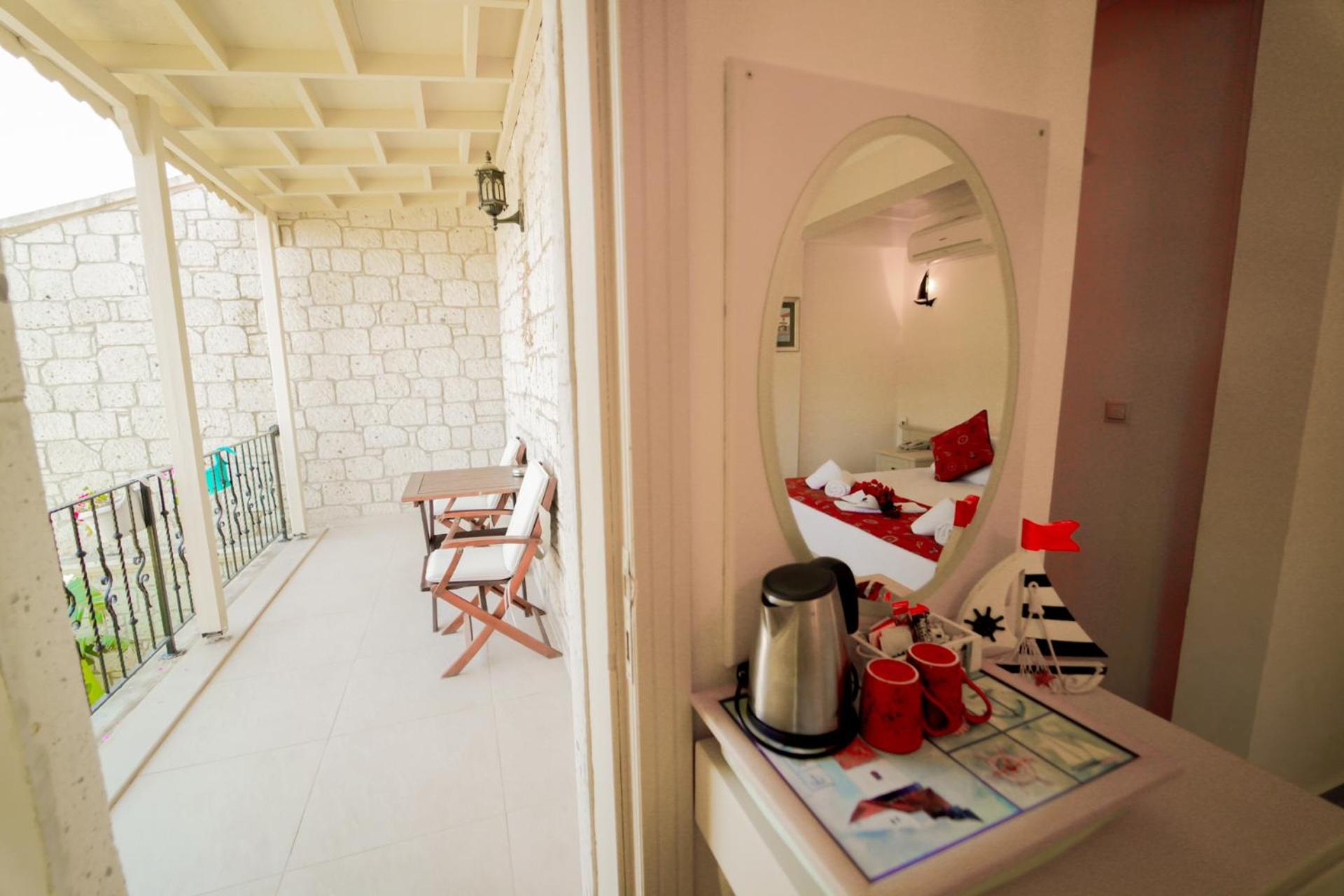 Alacati Marina Palace