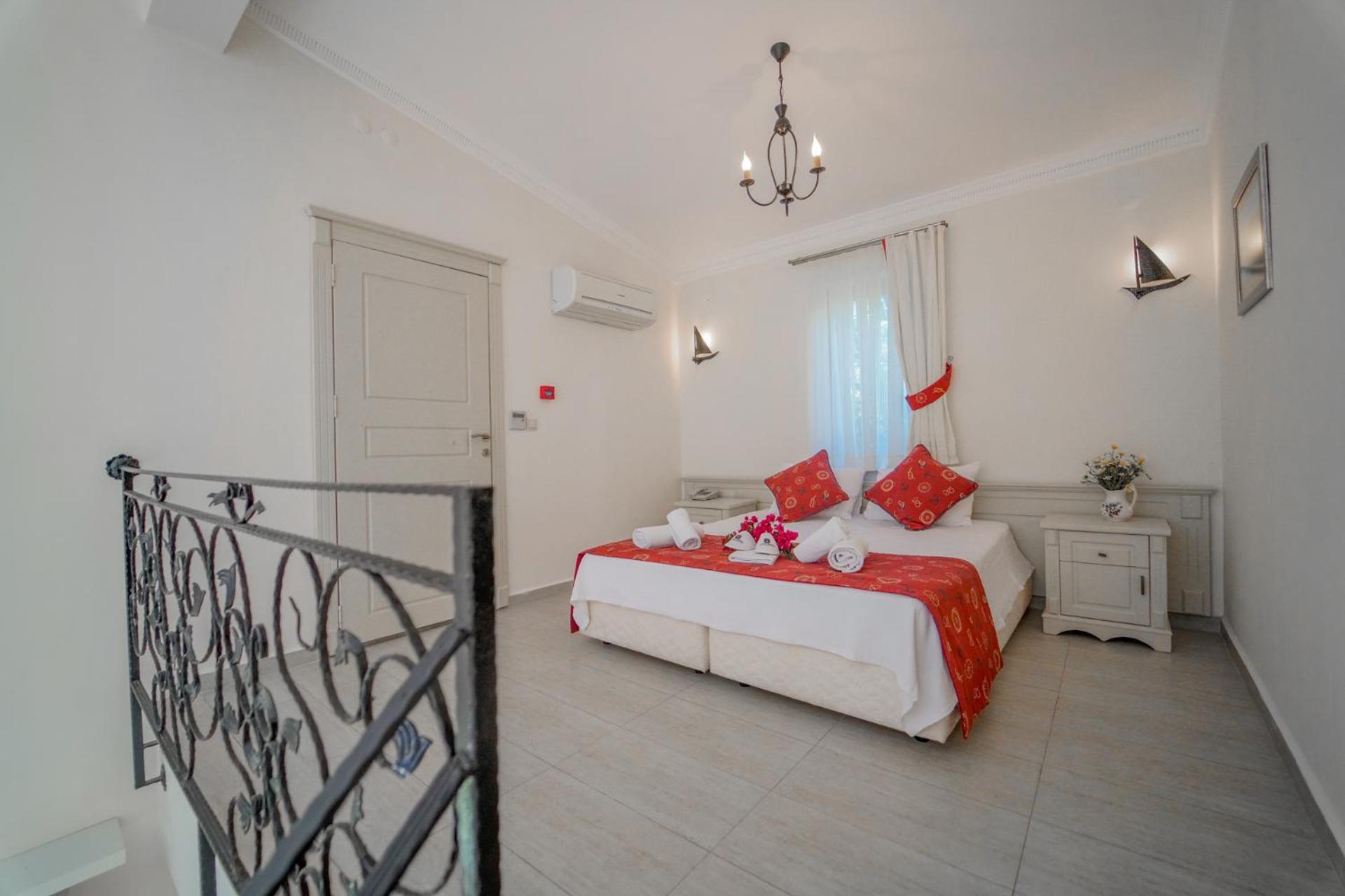 Alacati Marina Palace