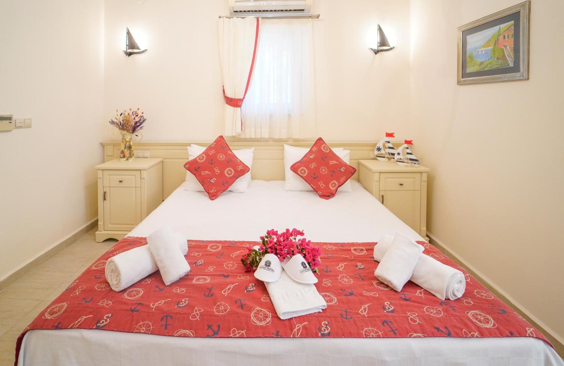 Alacati Marina Palace