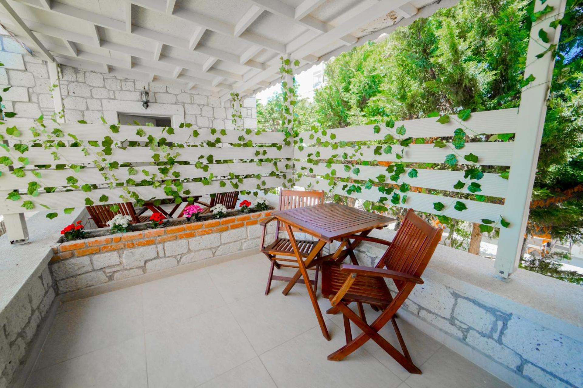 Alacati Marina Palace