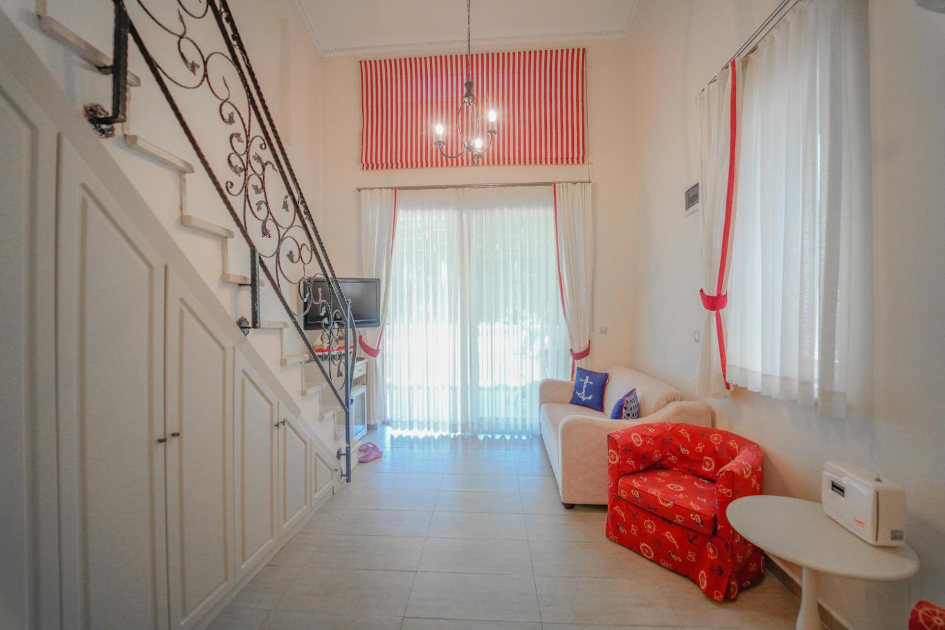 Alacati Marina Palace
