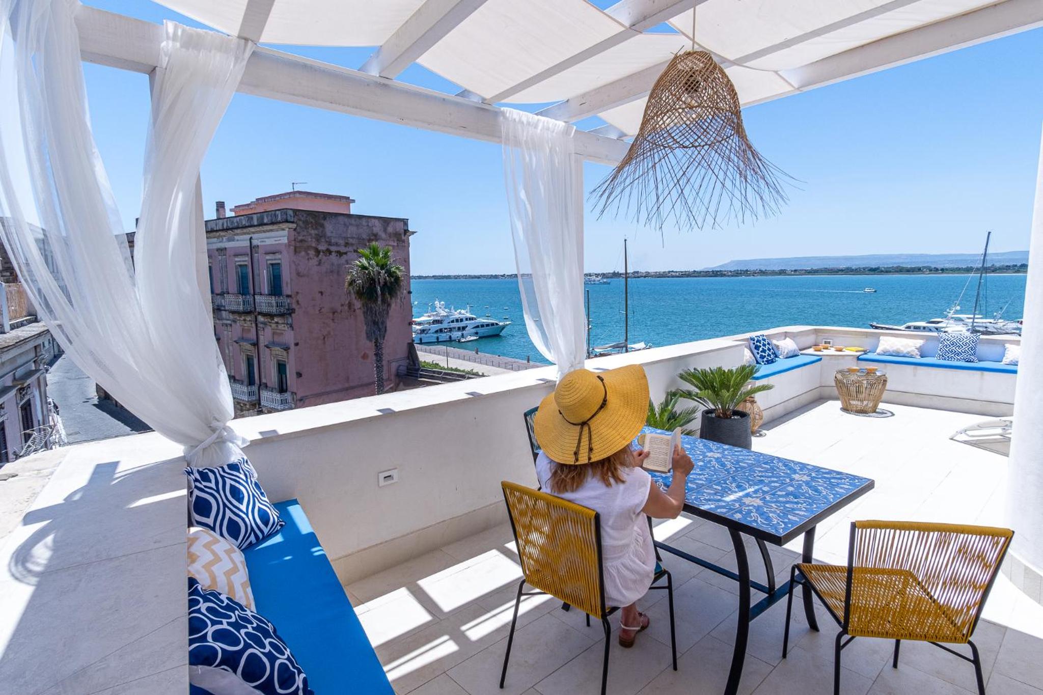 La Gorgone Ortigia Suites view 5