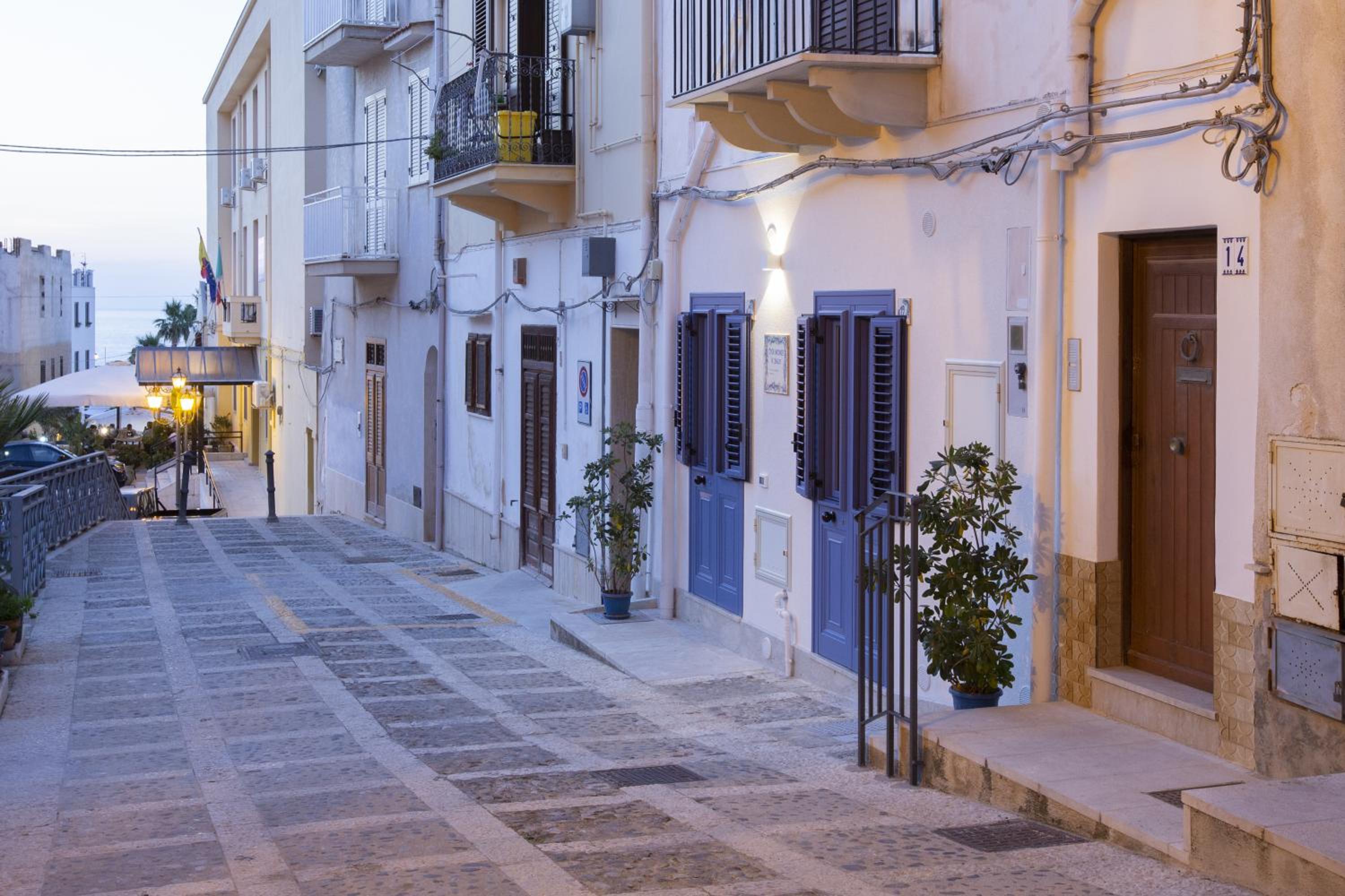 Al Baglio view 2