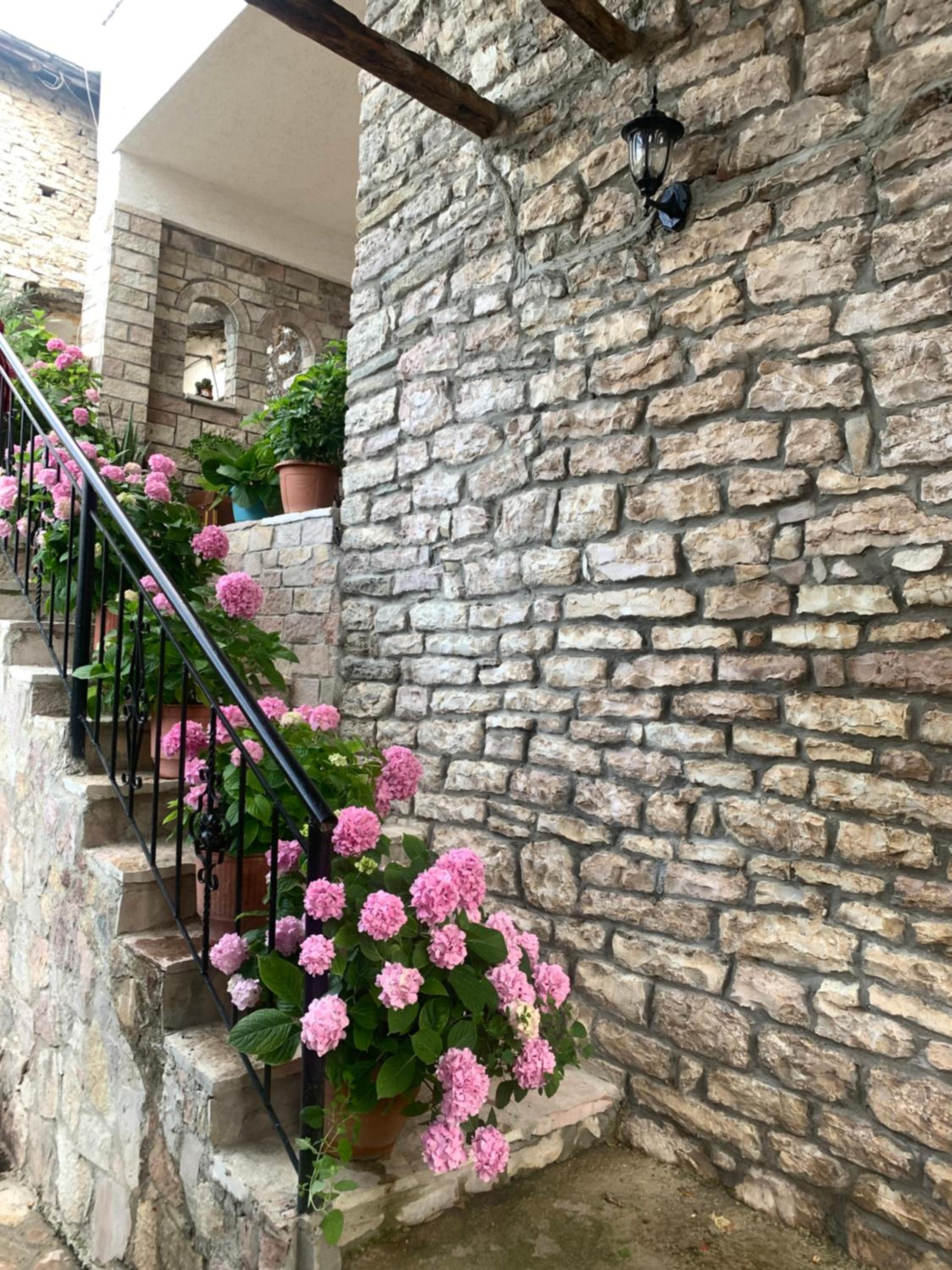 Kubeja Guest House